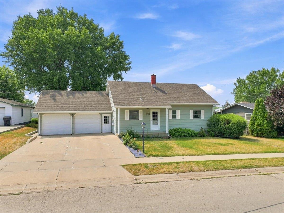 1820 7th Avenue Property Photo 1