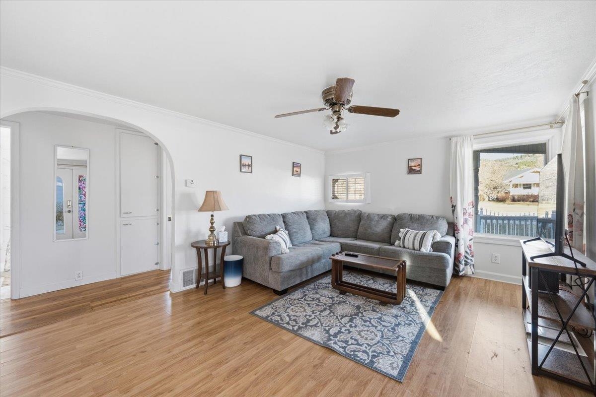 745 8th Street Property Photo 4