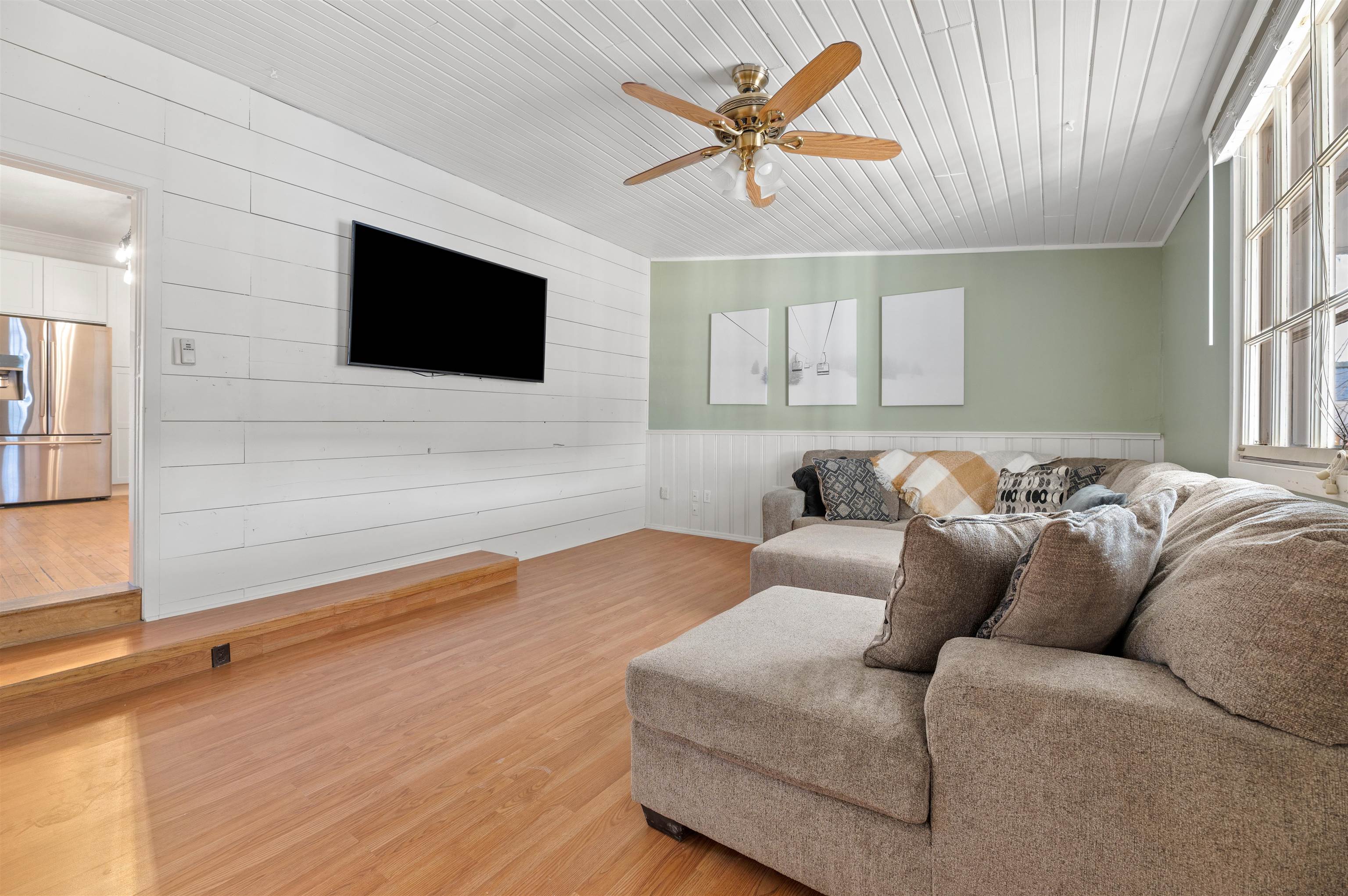 735 8th Street Property Photo 12