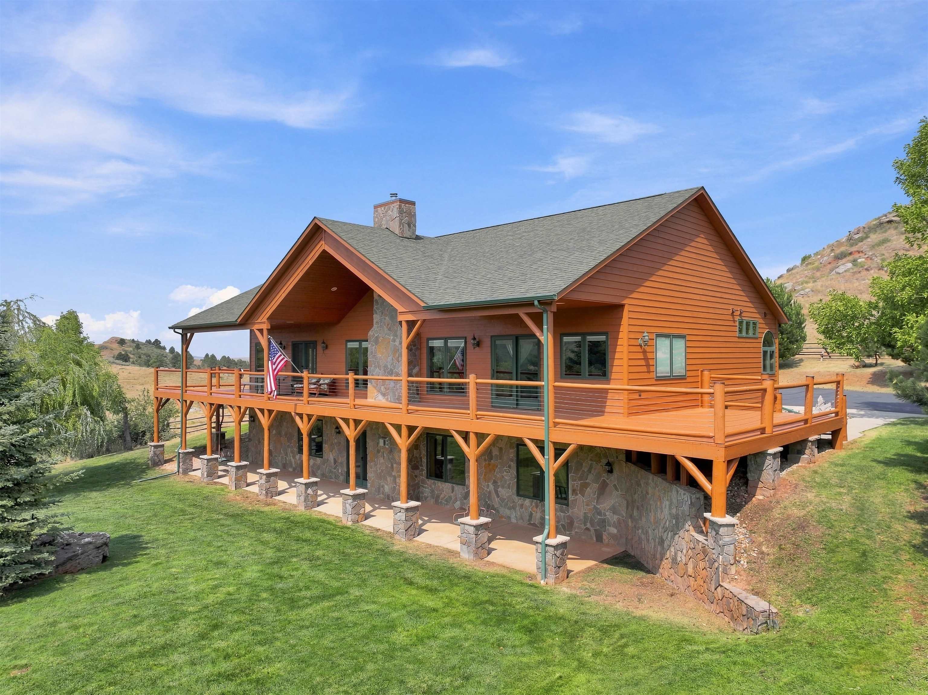 2515 Lookout Mountain Road Property Photo 1