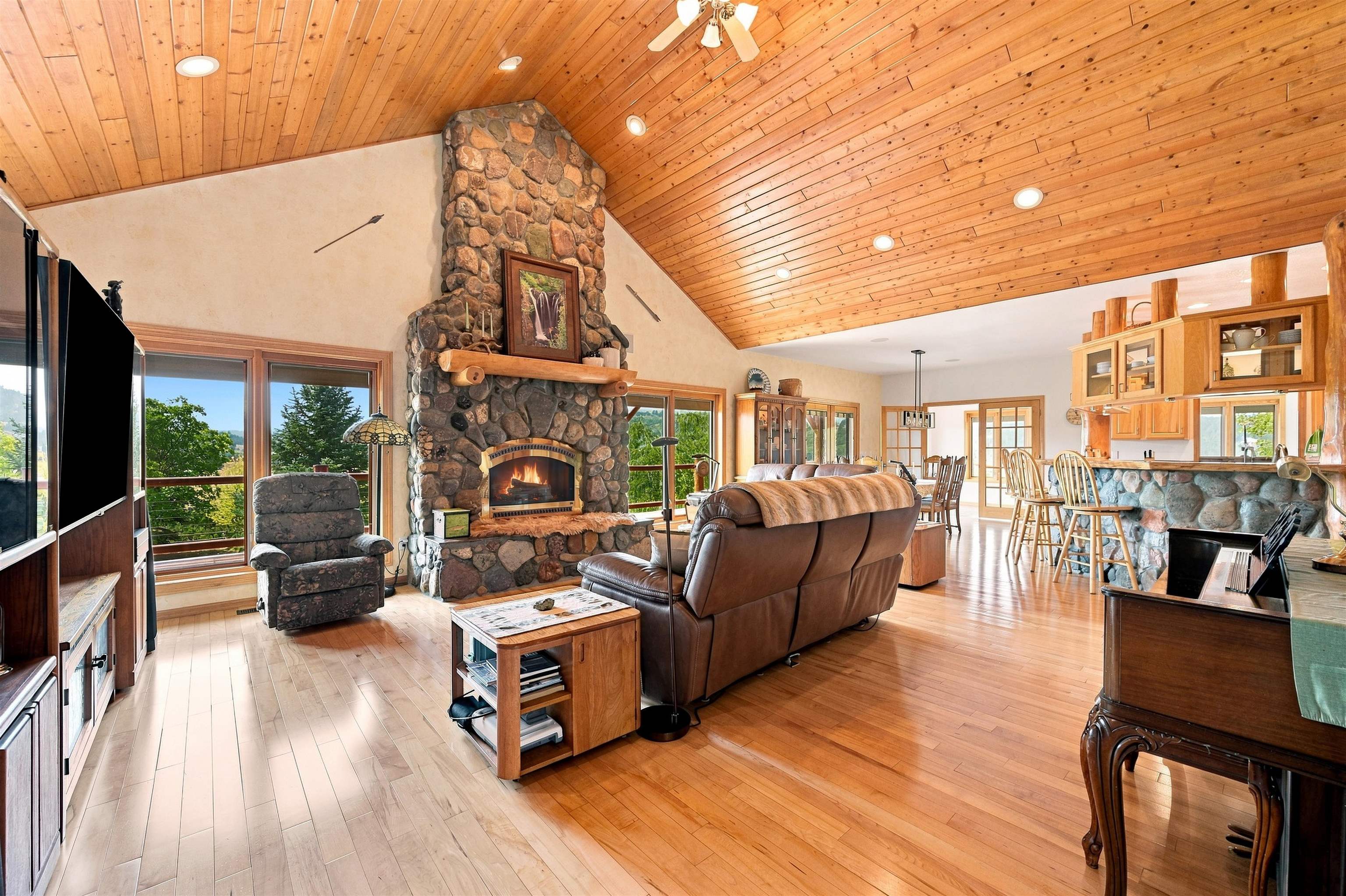 2515 Lookout Mountain Road Property Photo 9