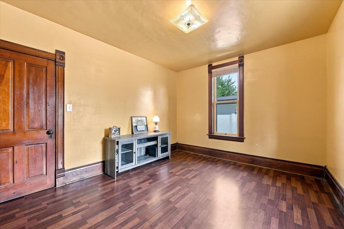 514 3rd Avenue Property Photo 12