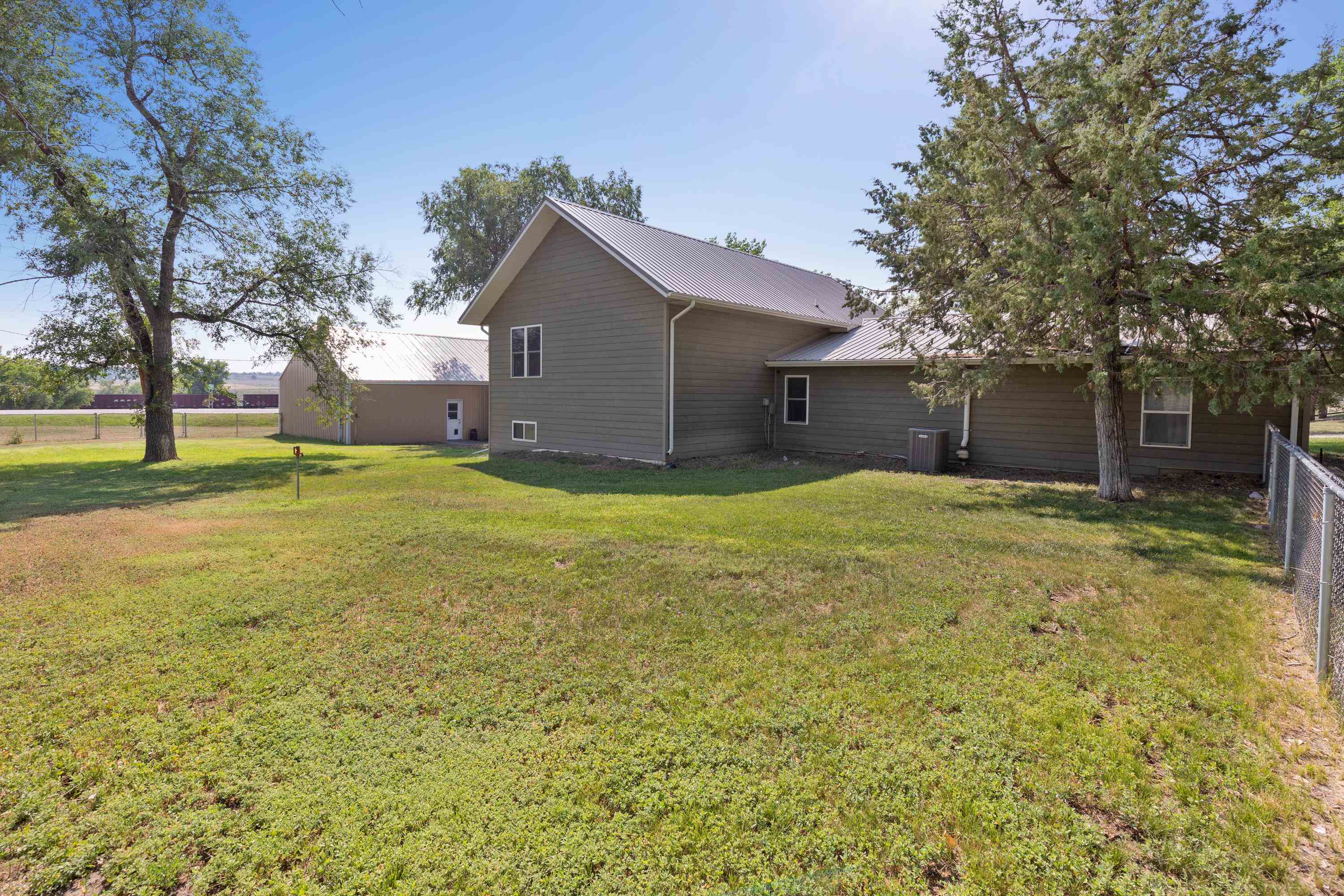 1003 3rd Avenue Property Photo 9