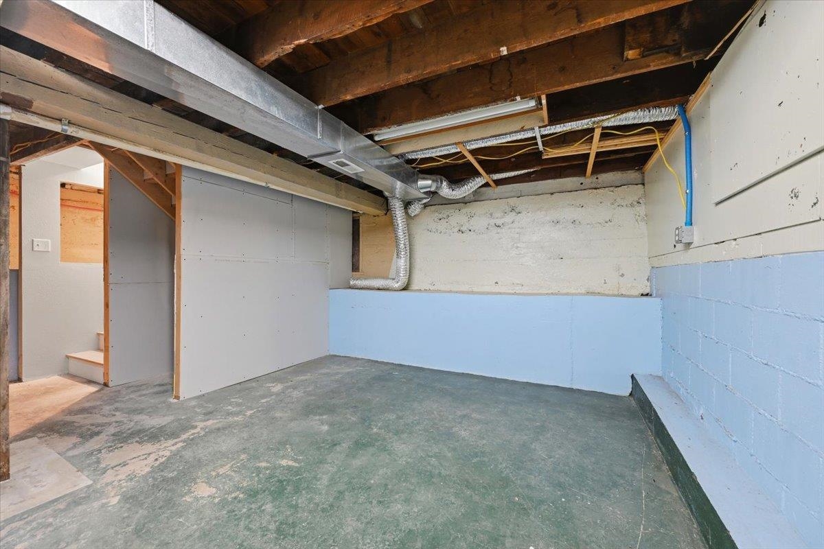 8 Parkdale Avenue Property Photo 19