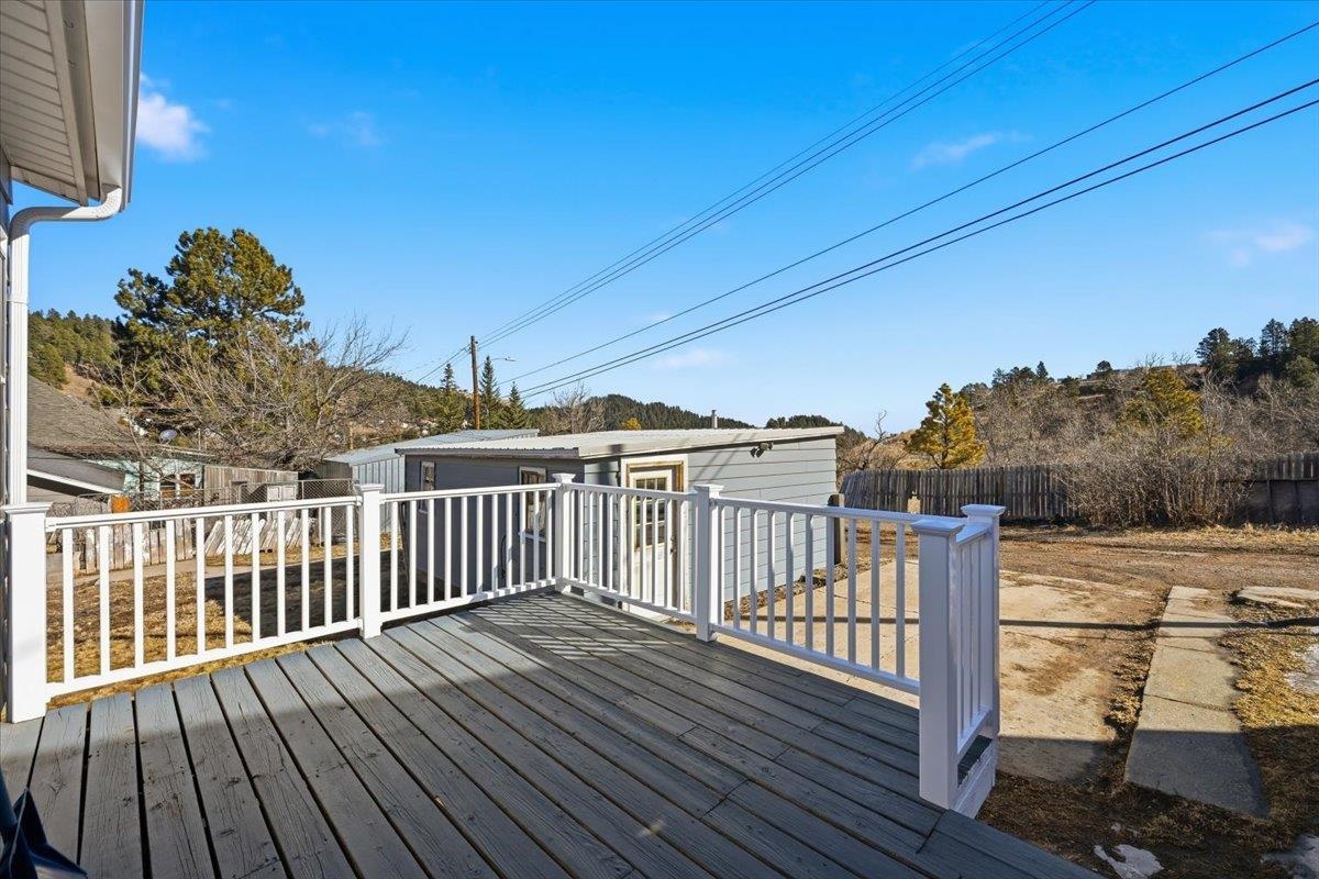 8 Parkdale Avenue Property Photo 23