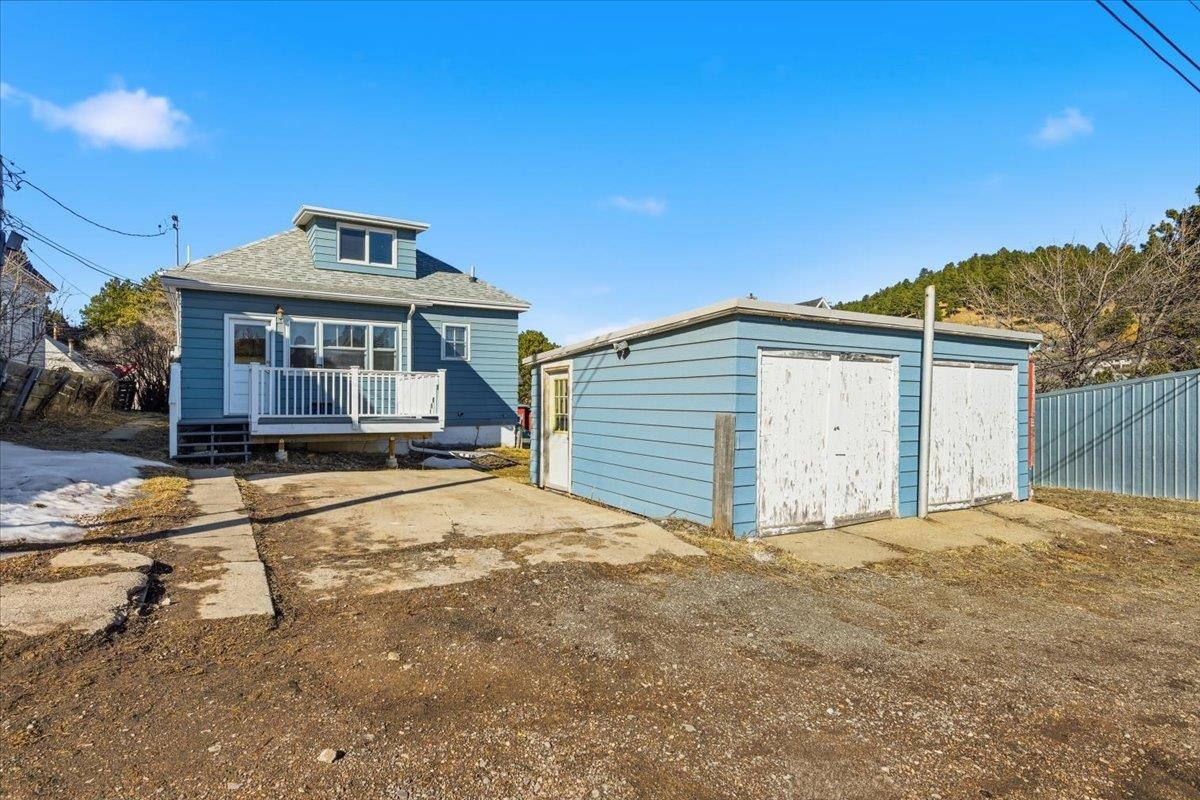 8 Parkdale Avenue Property Photo 24