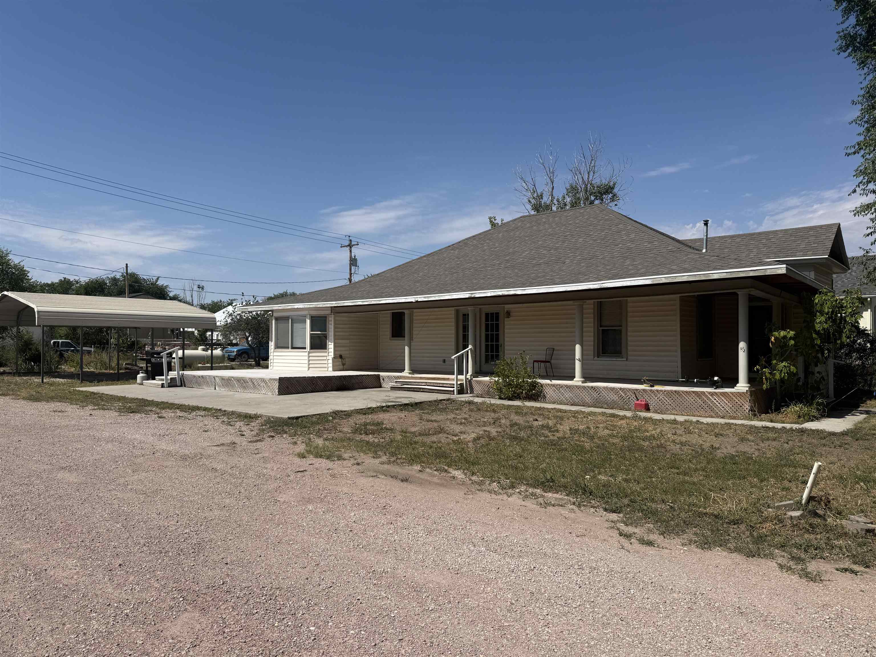 402 4th Avenue Property Photo 2