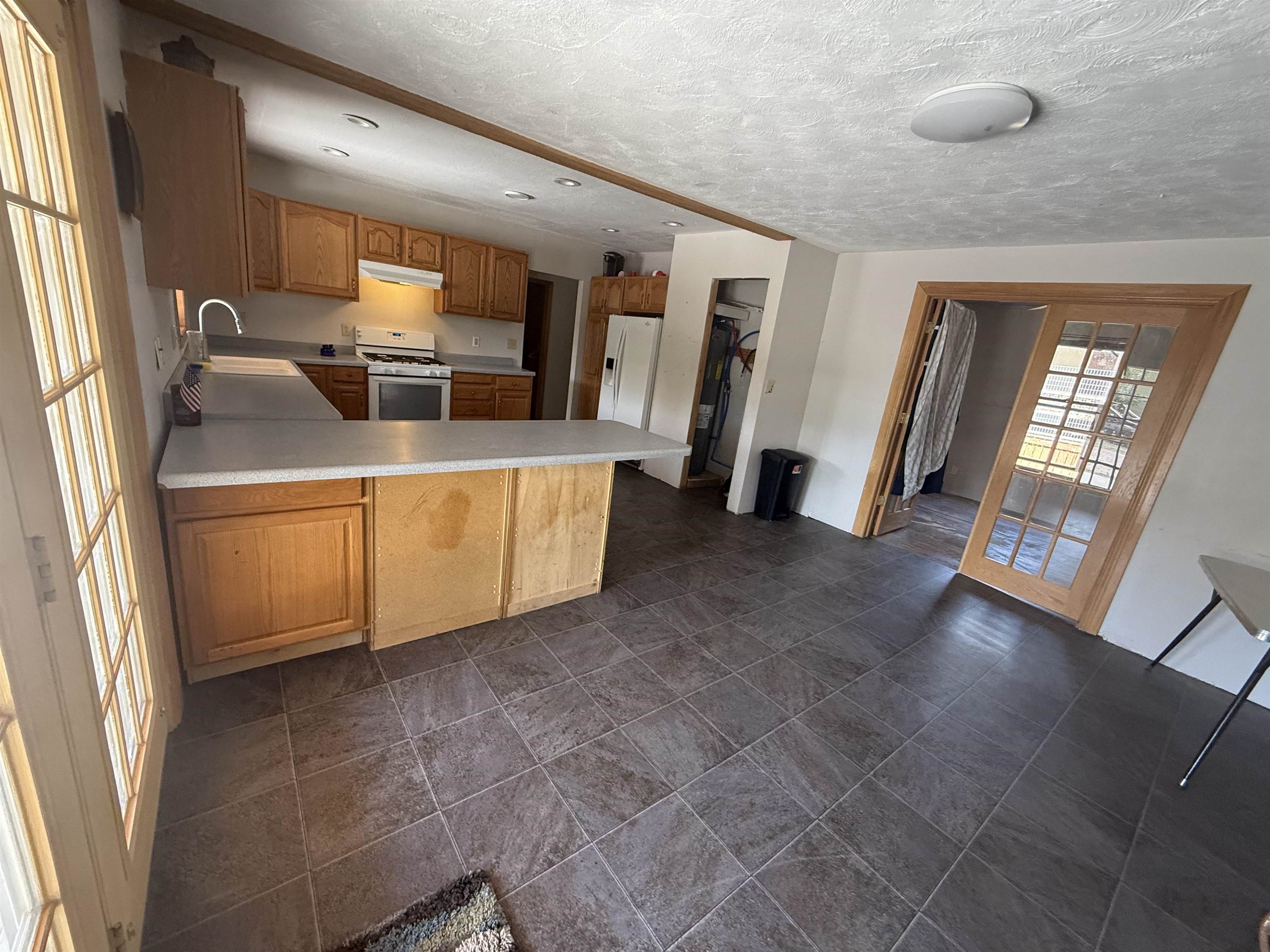 402 4th Avenue Property Photo 8
