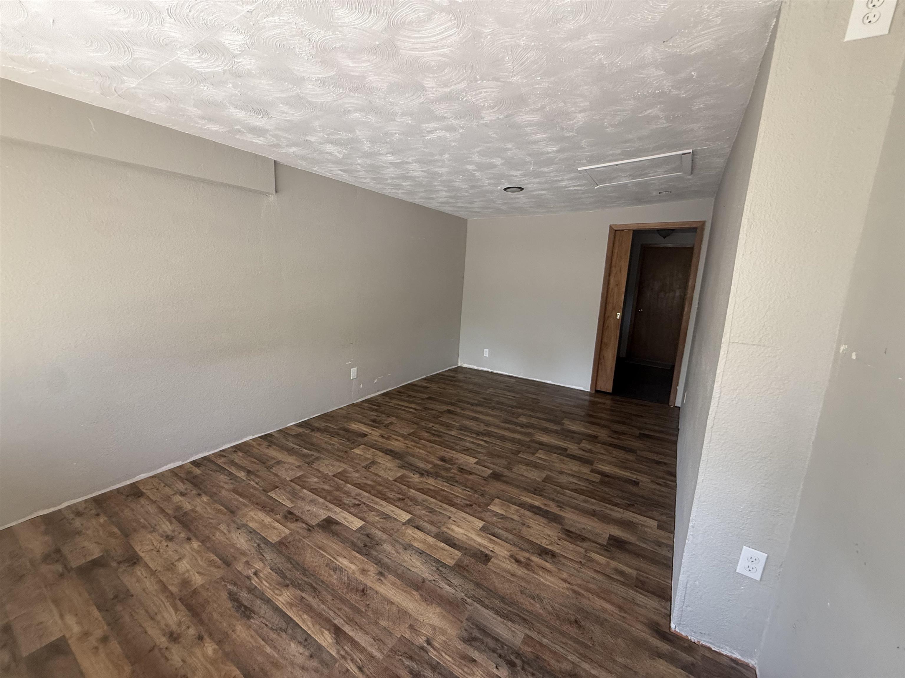 402 4th Avenue Property Photo 17