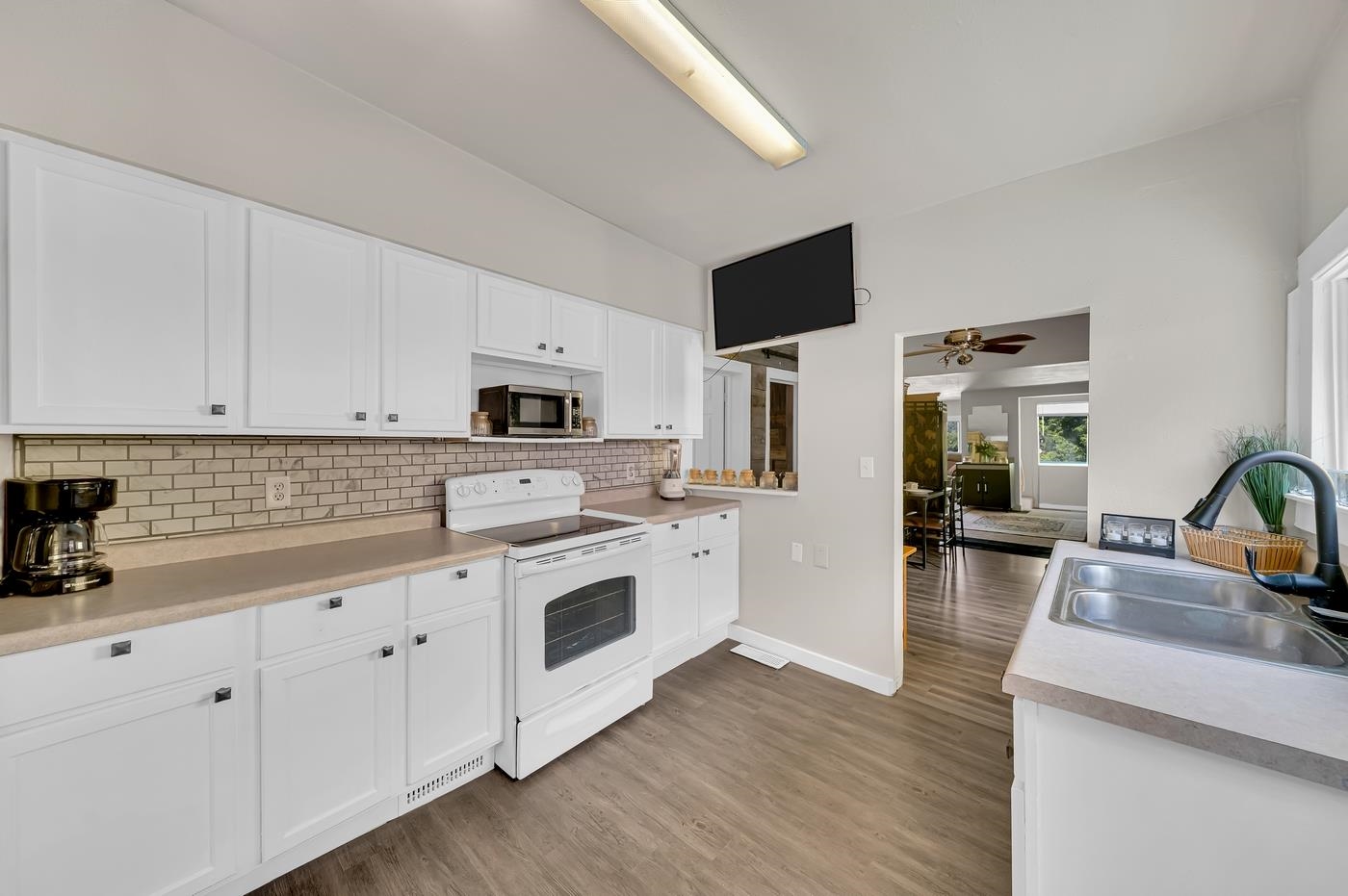 18 Jefferson Street Property Photo 5