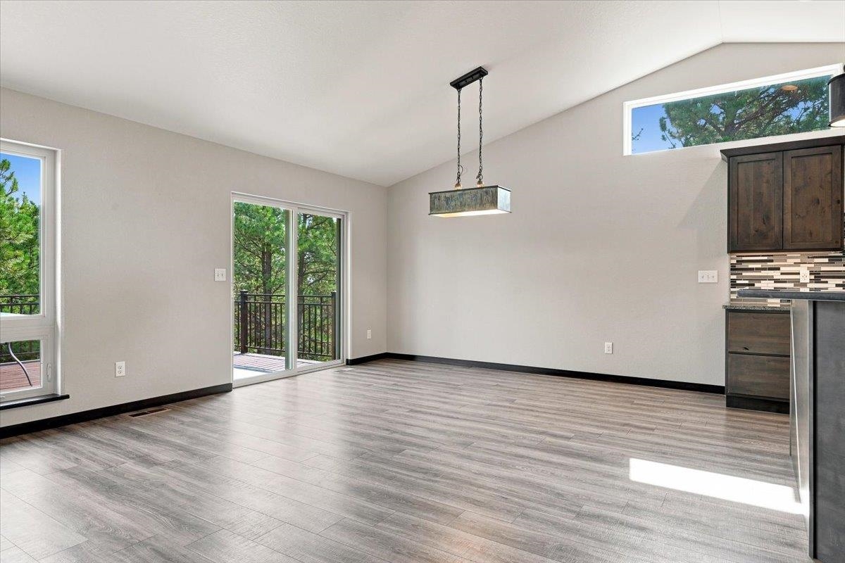1532 Tablerock Road Property Photo 8