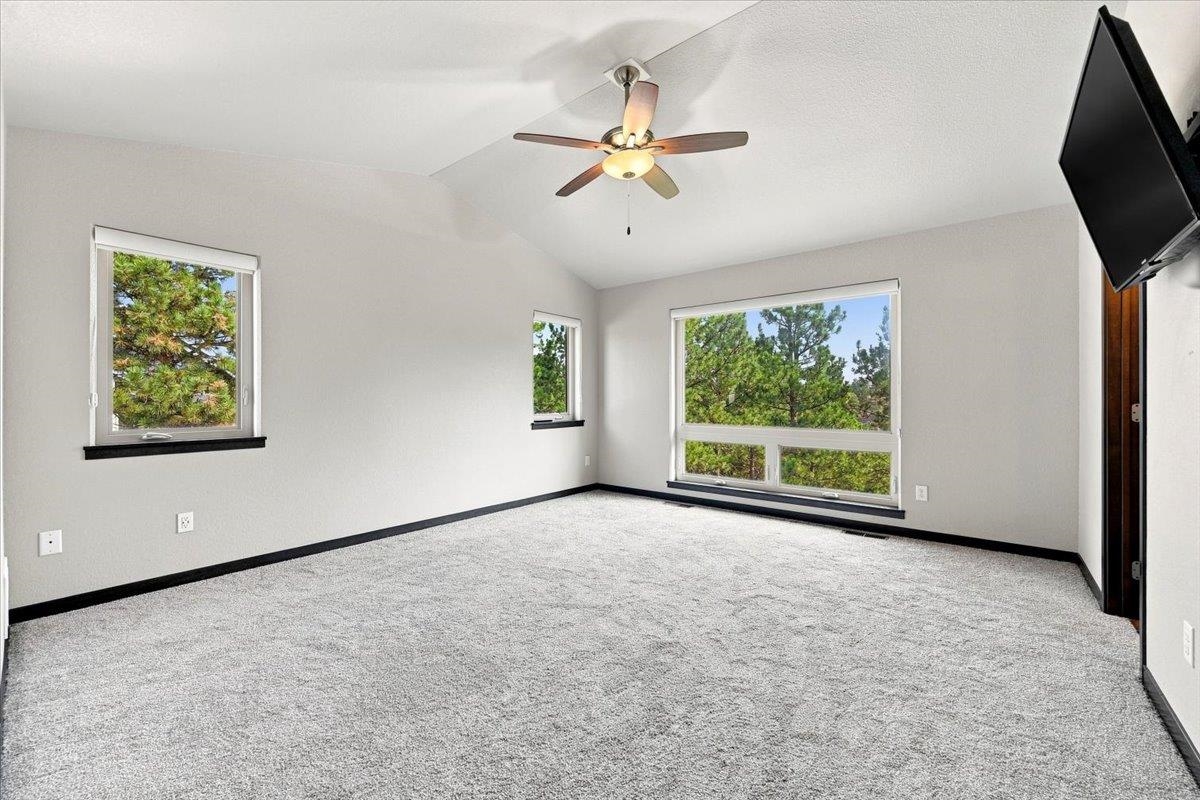 1532 Tablerock Road Property Photo 9