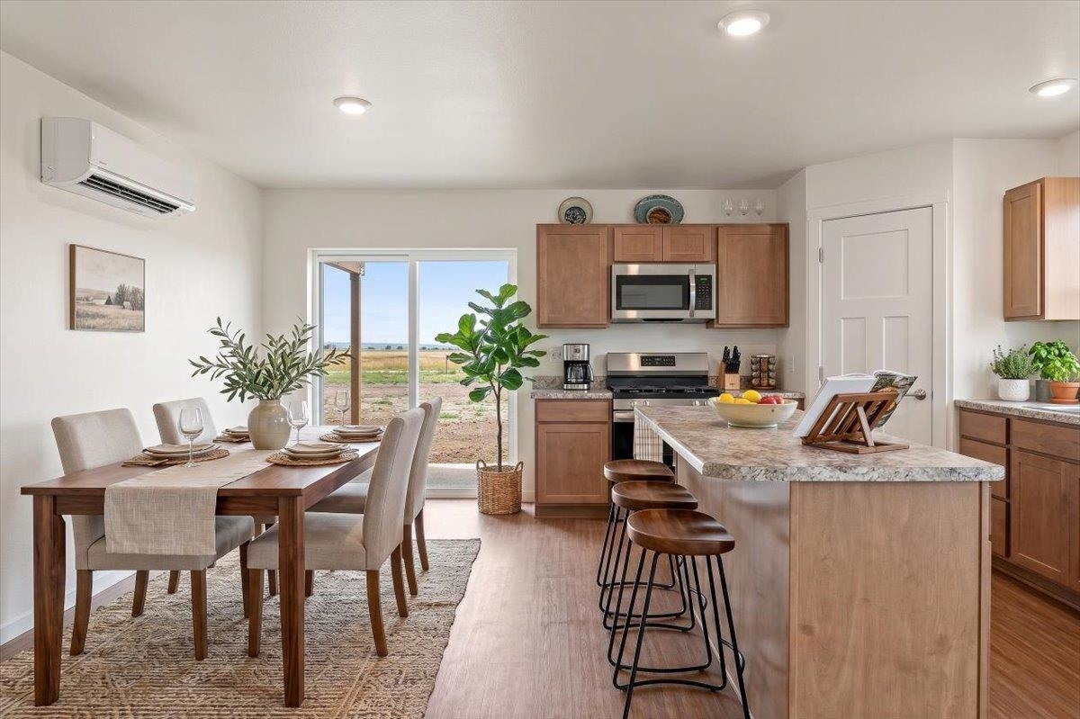 10894 Eagle Court Property Photo 4