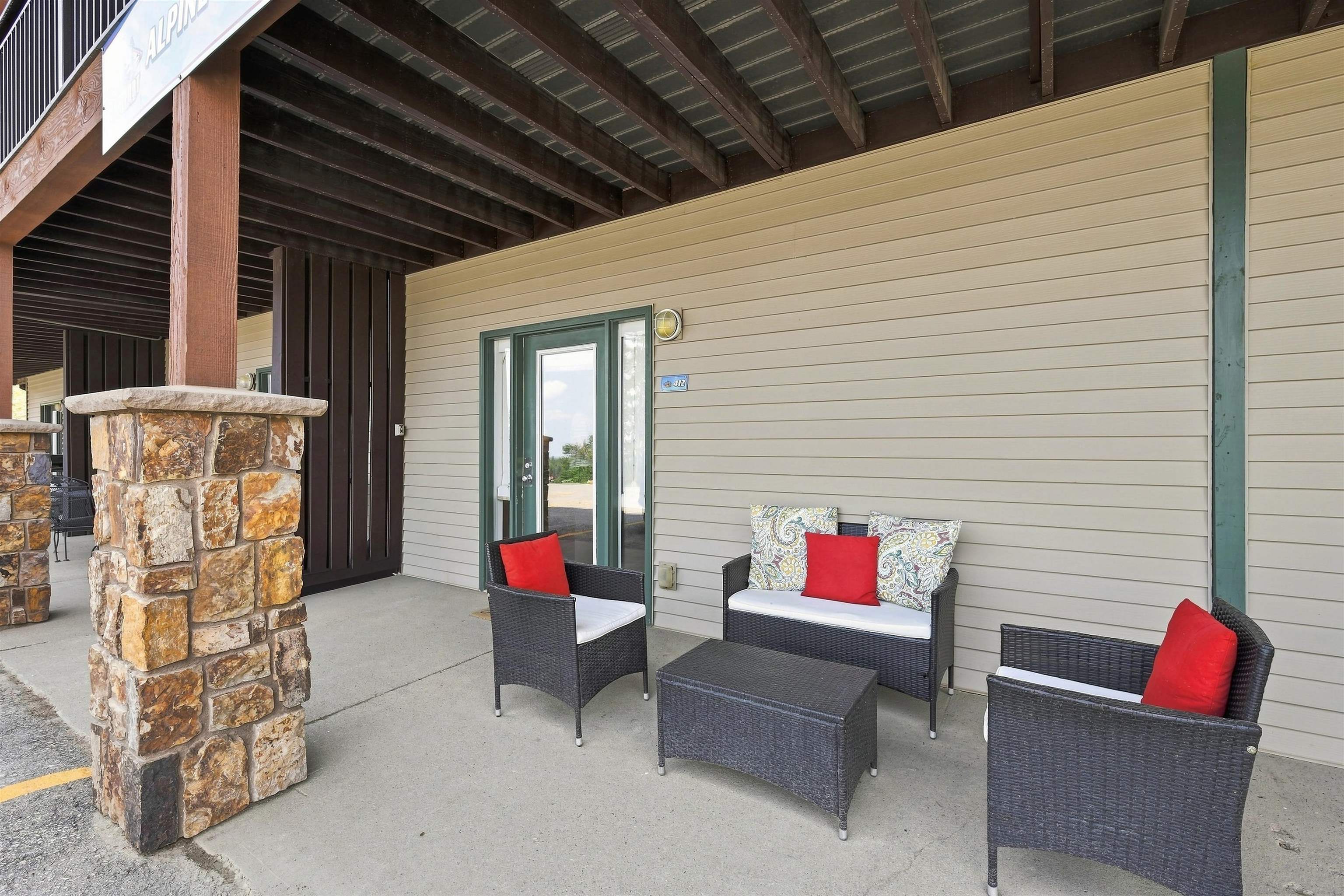 21097 Stewart Slope Road Property Photo 3
