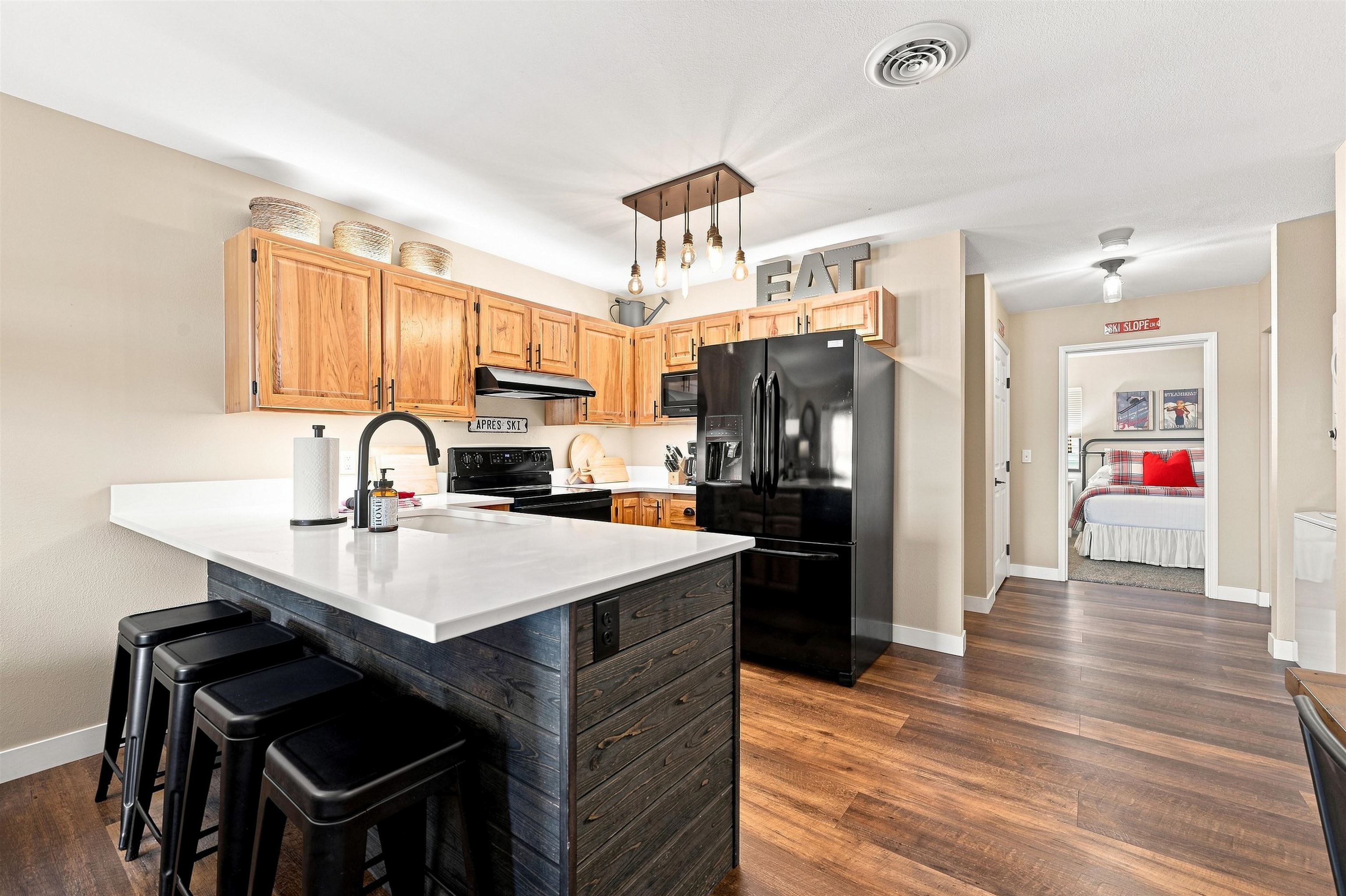 21097 Stewart Slope Road Property Photo 4