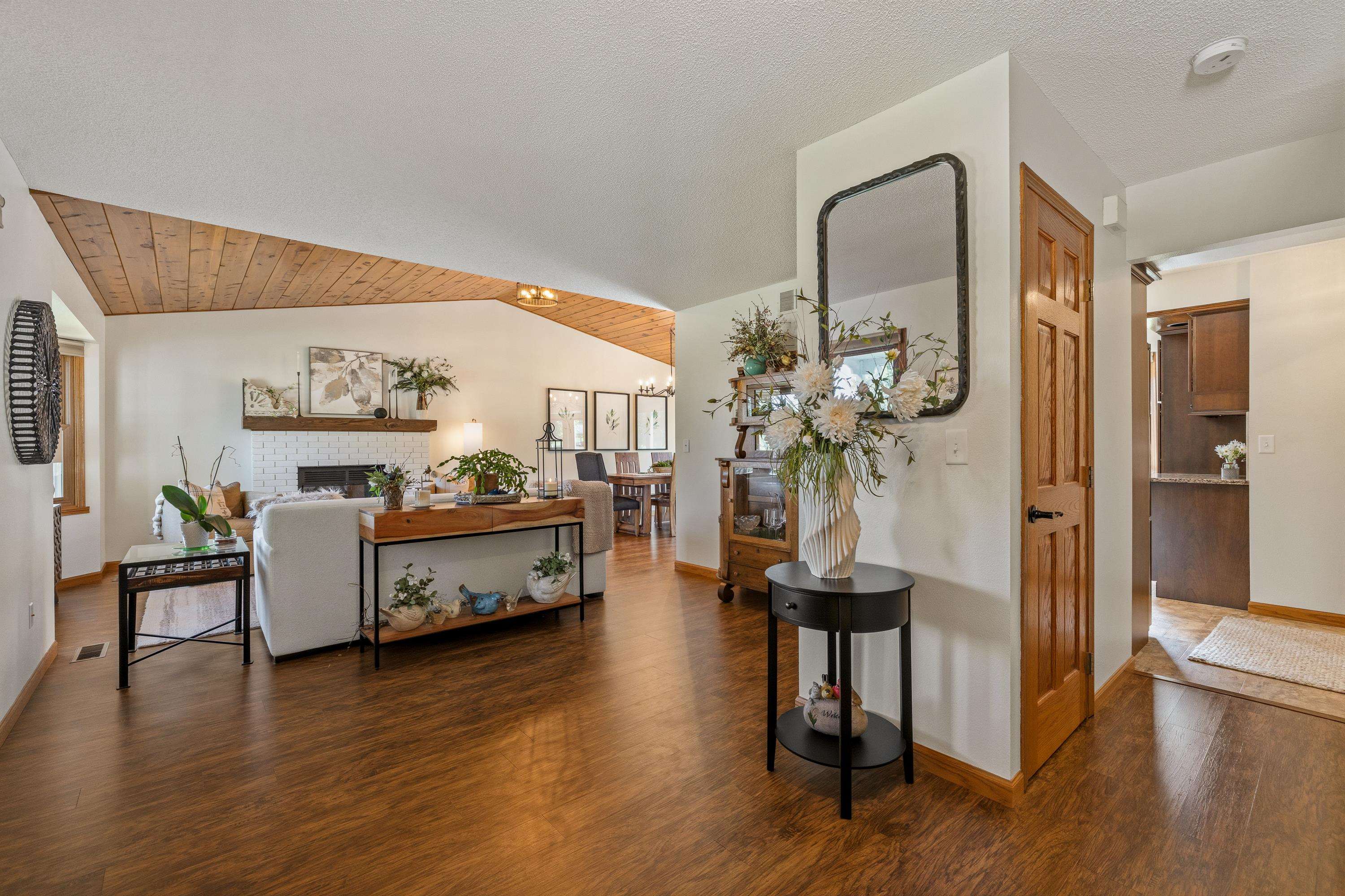 4907 Raven Circle Property Photo 3
