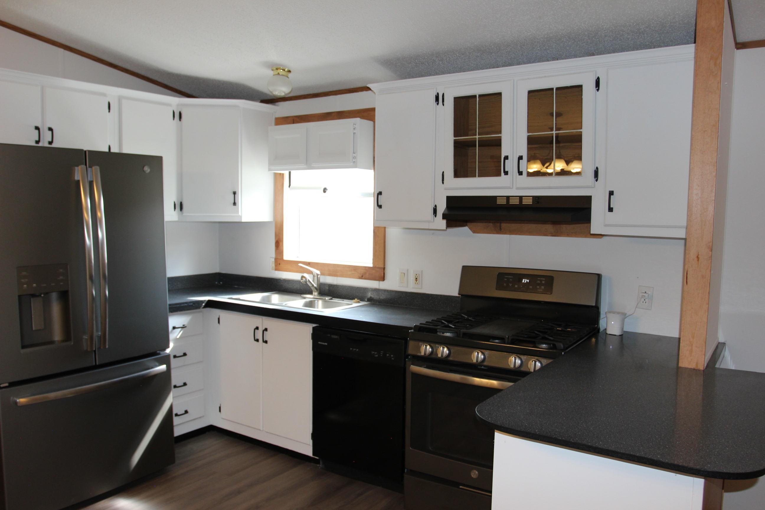 25092 Needle View Place Property Photo 3