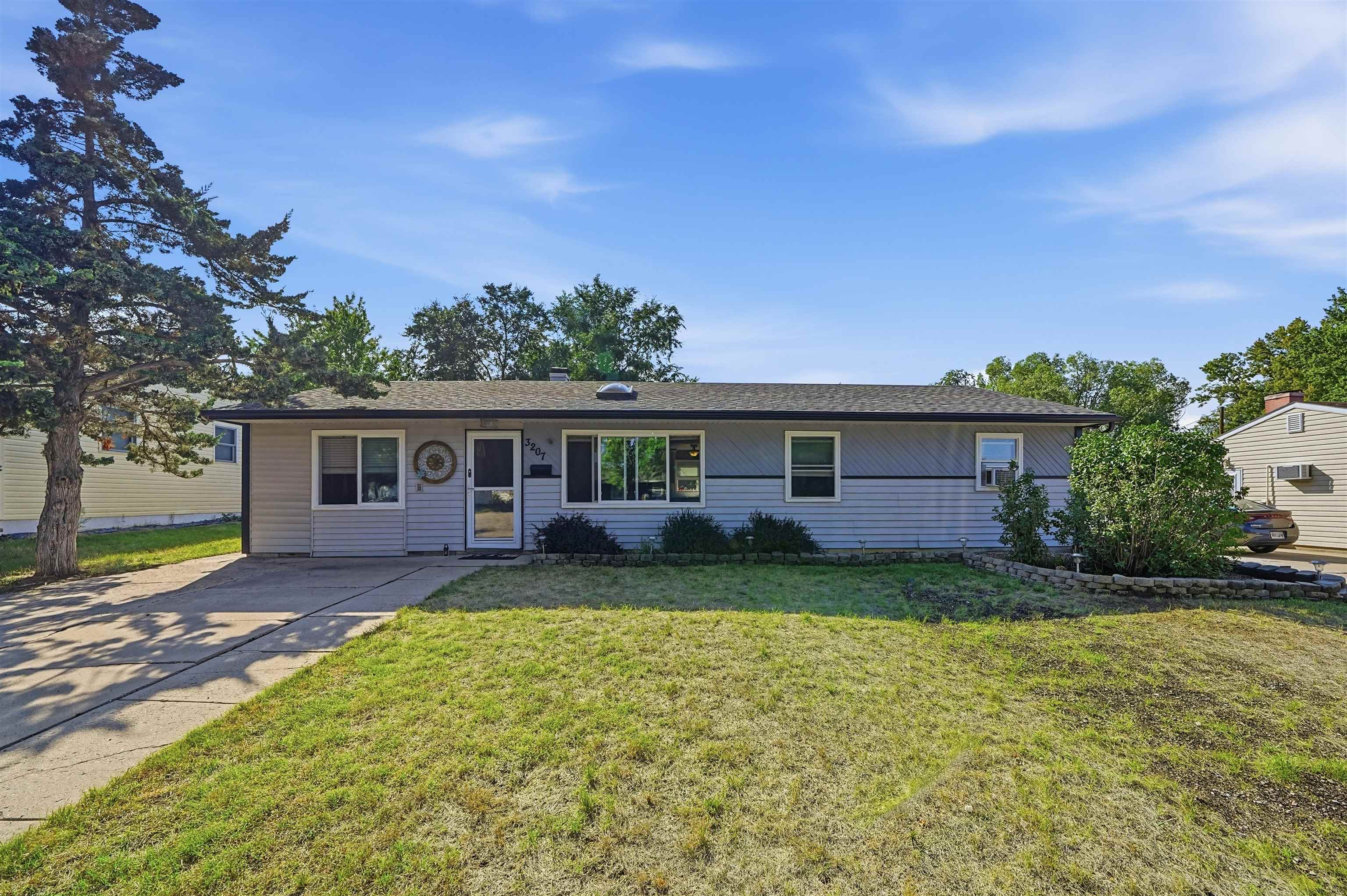 3207 Cypress Street Property Photo 1