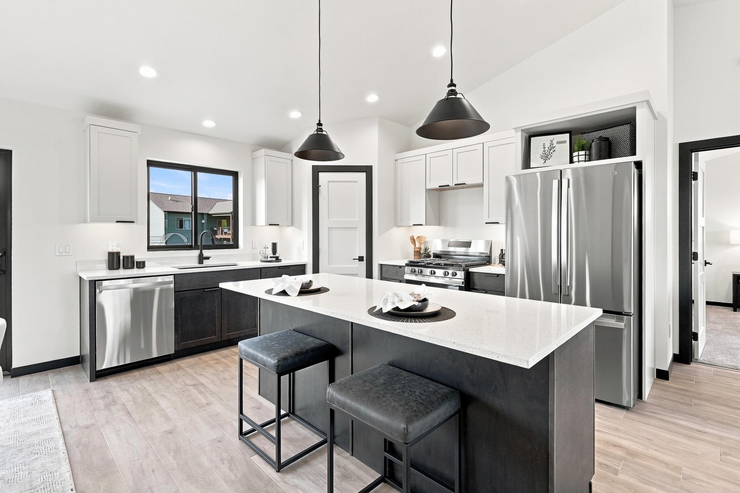 1823 Reserve Street Property Photo 8