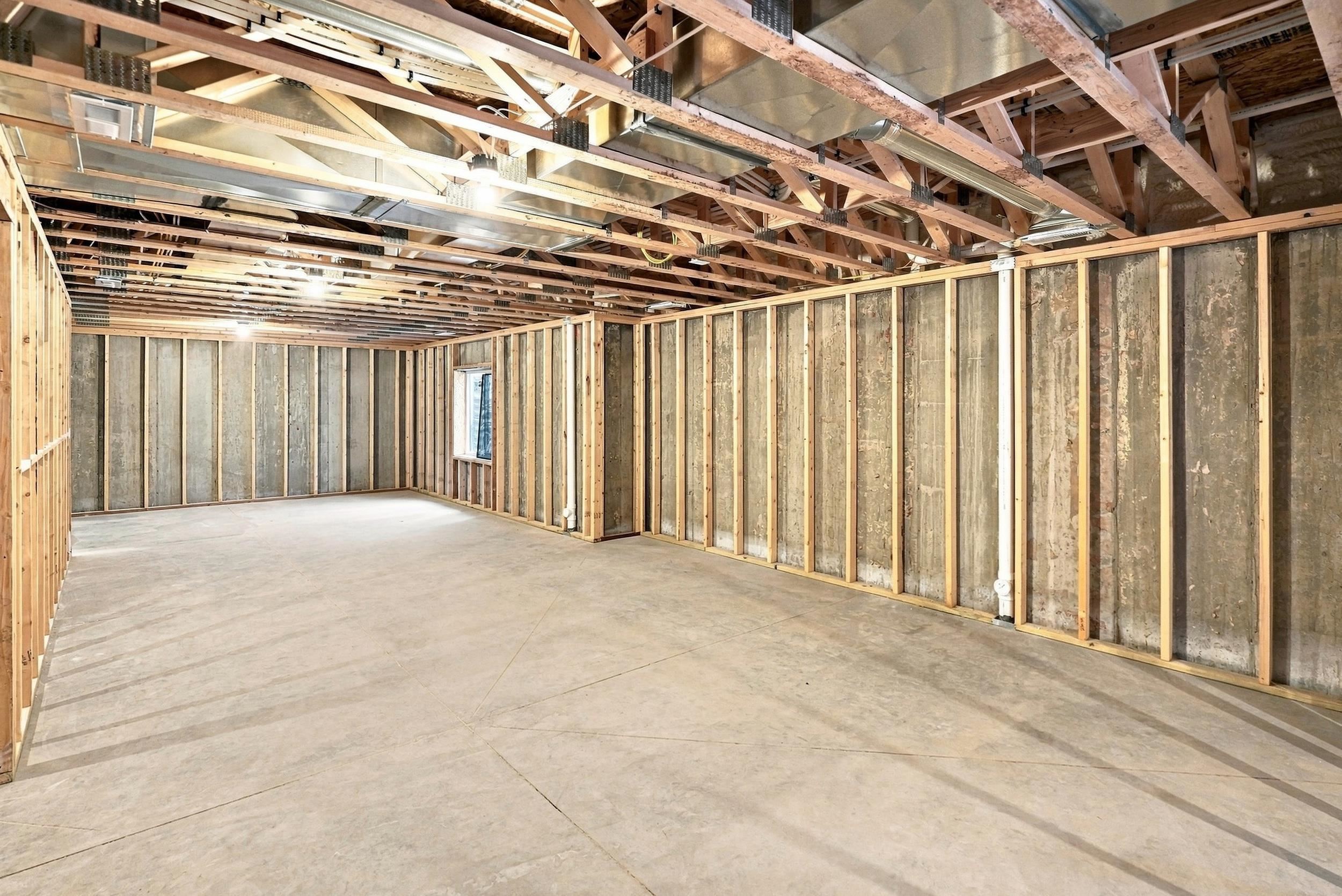 1823 Reserve Street Property Photo 22