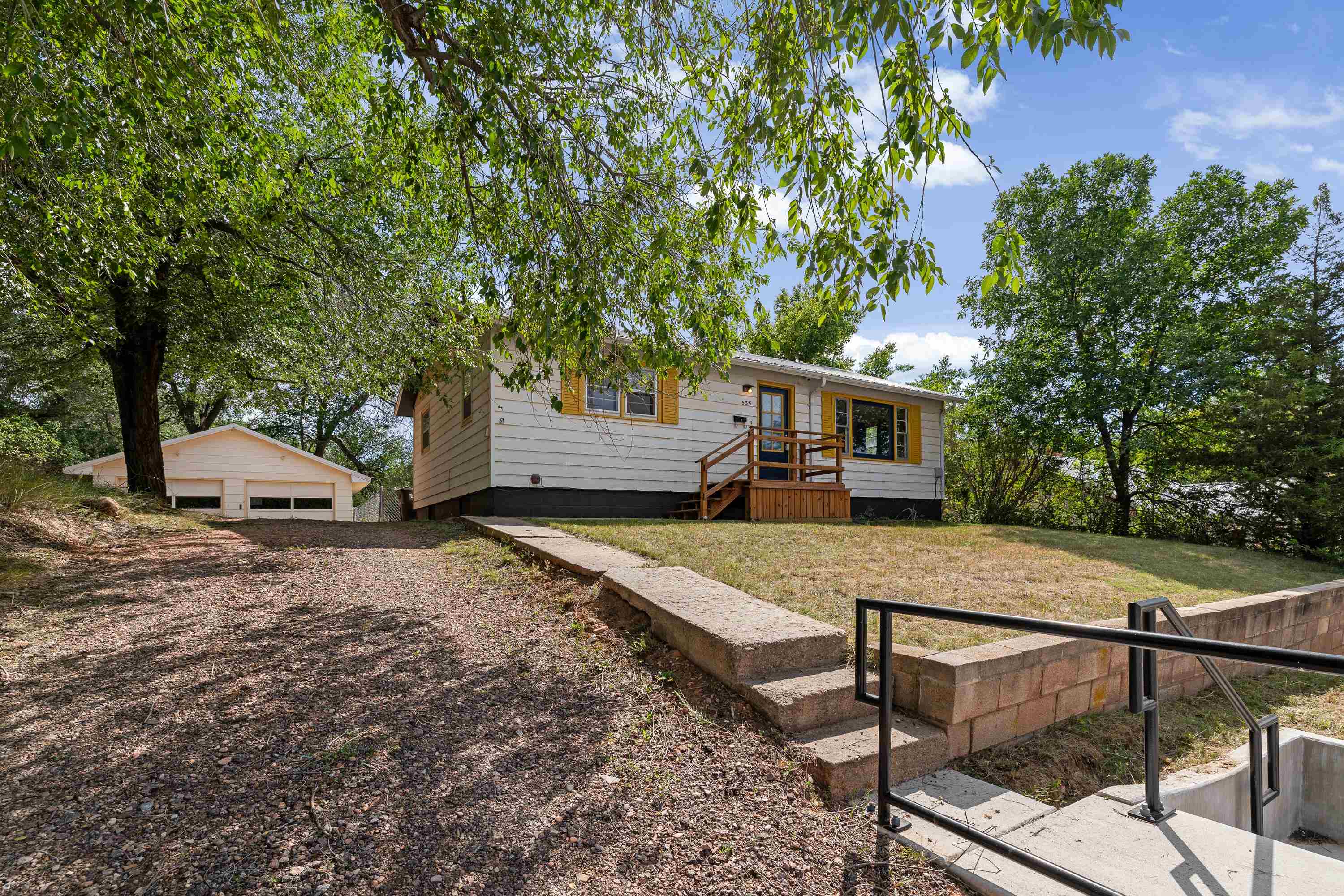 535 Battle Mountain Avenue Property Photo 1