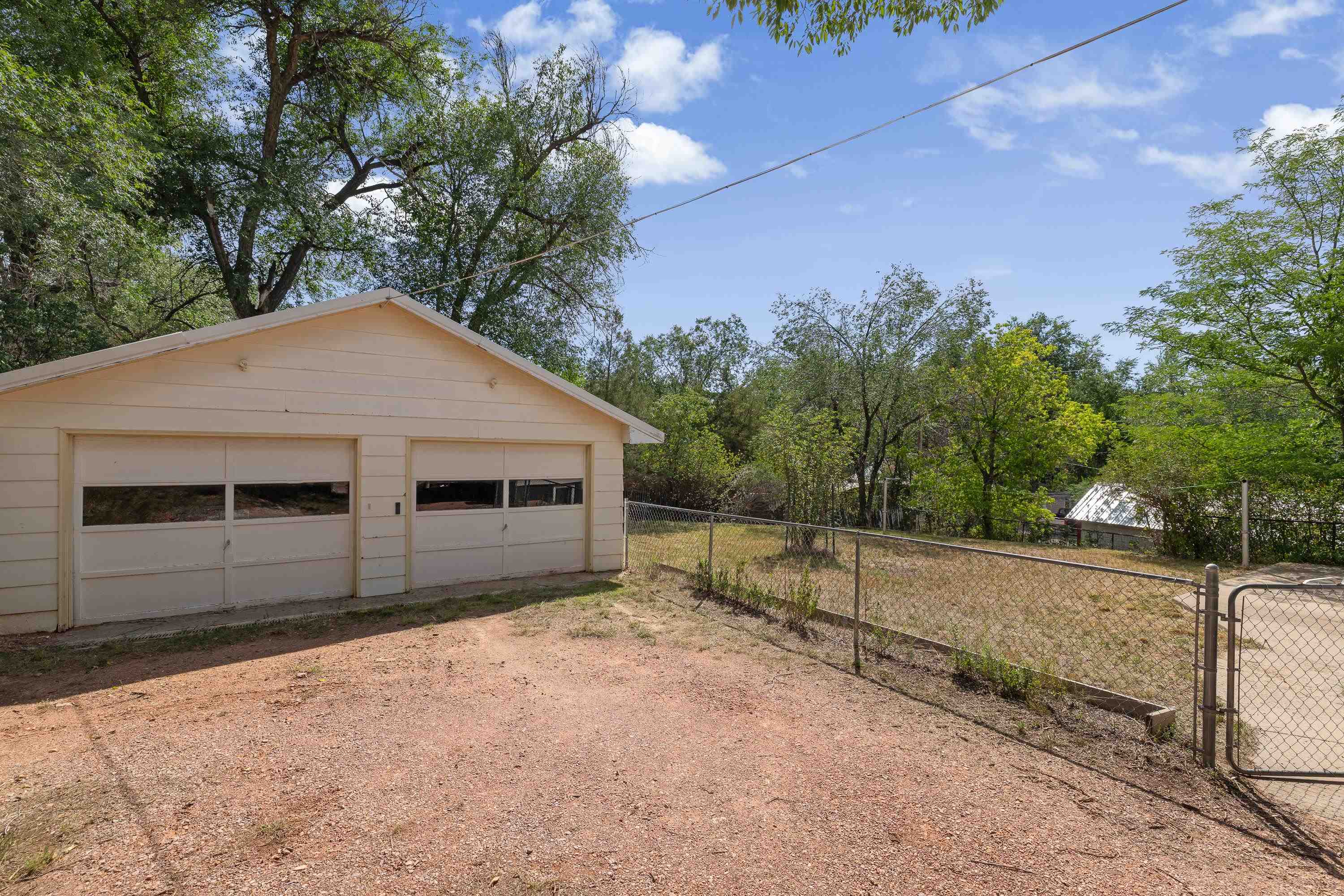 535 Battle Mountain Avenue Property Photo 24