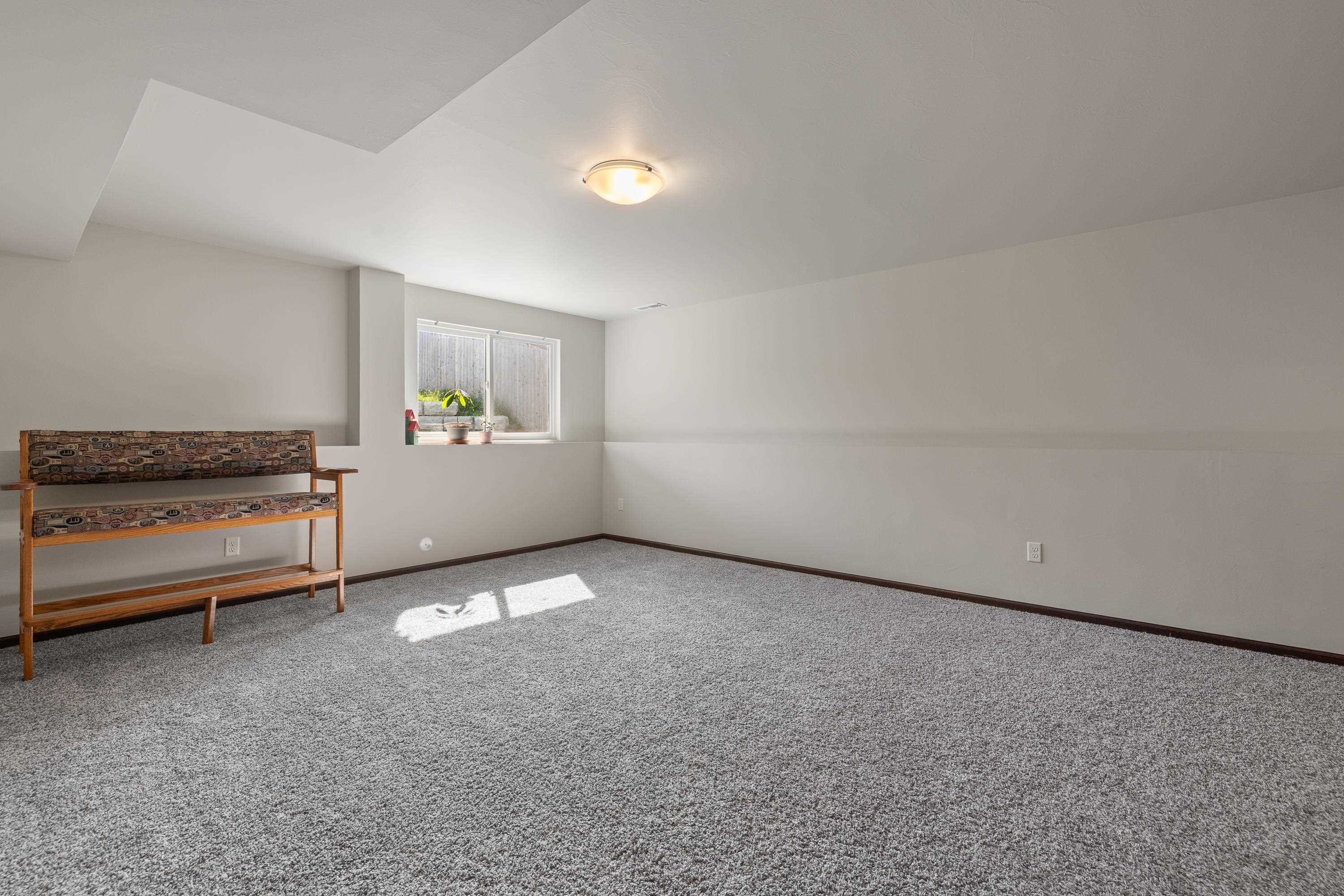 414 Diamond Ridge Boulevard Property Photo 14