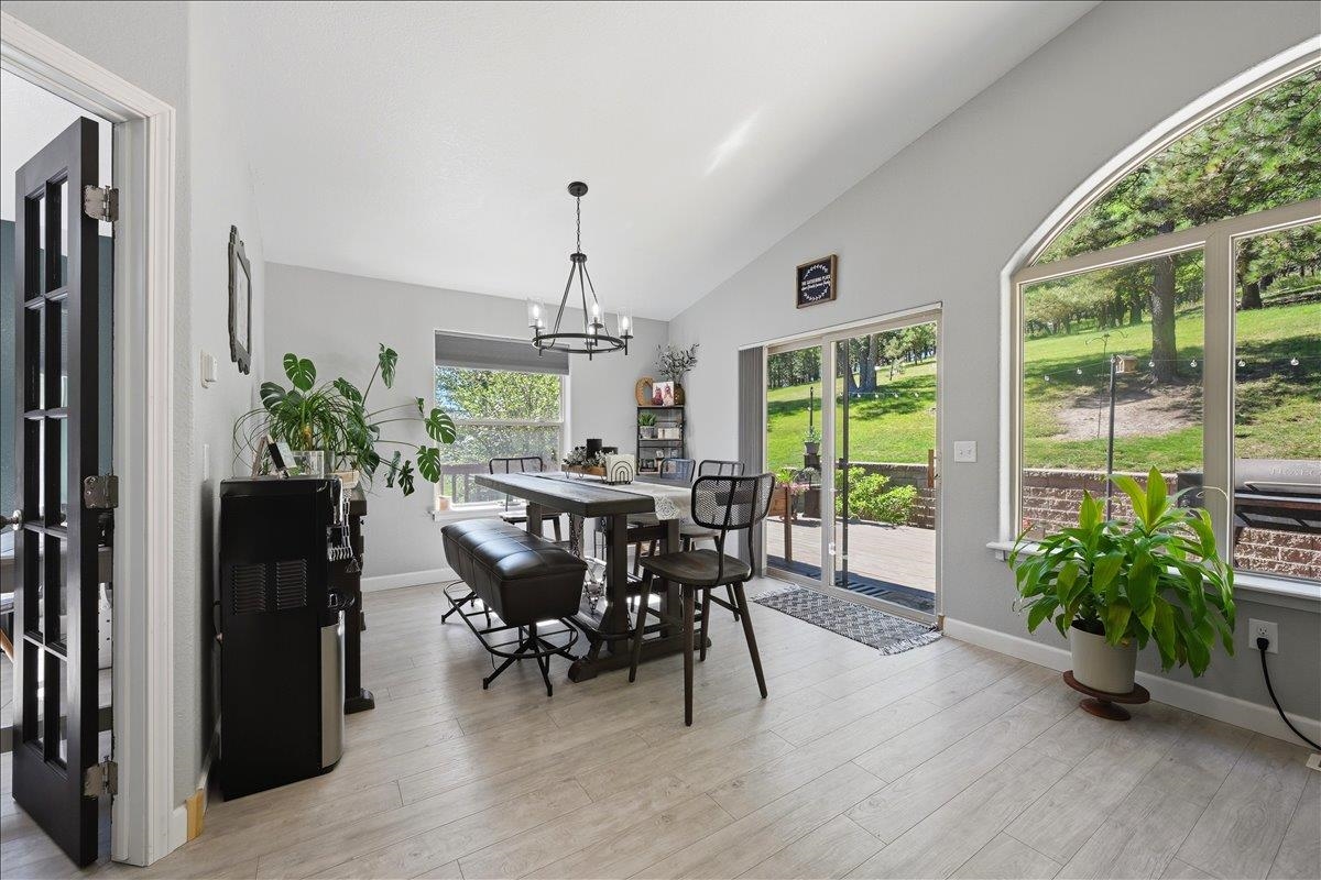 12315 Antler Road Property Photo 4