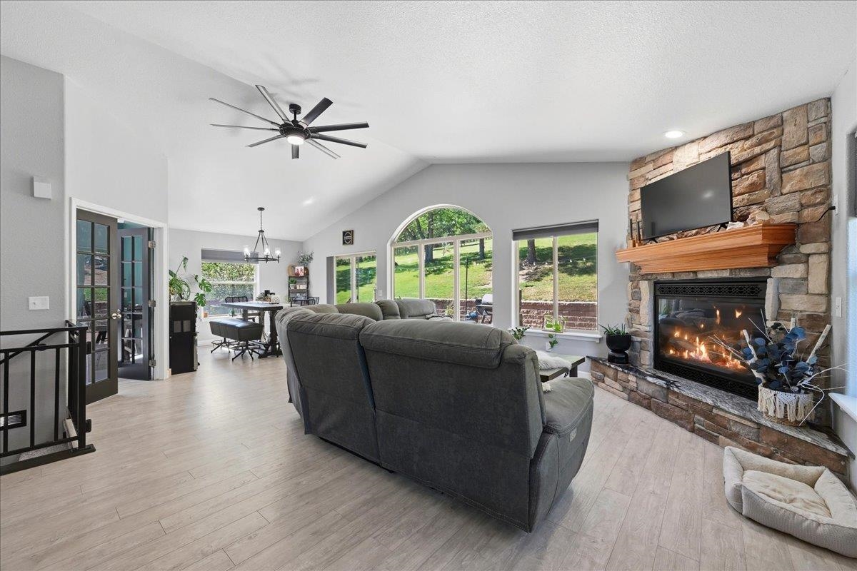 12315 Antler Road Property Photo 10