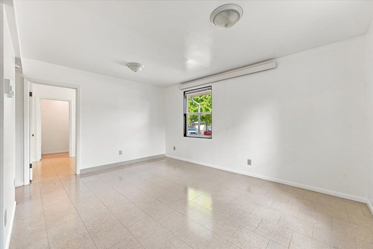 1511 & 1515 Meade Avenue Property Photo 6