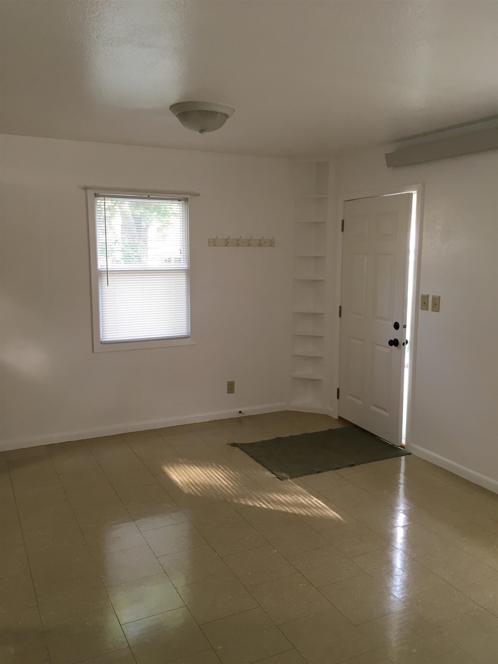 1511 & 1515 Meade Avenue Property Photo 17