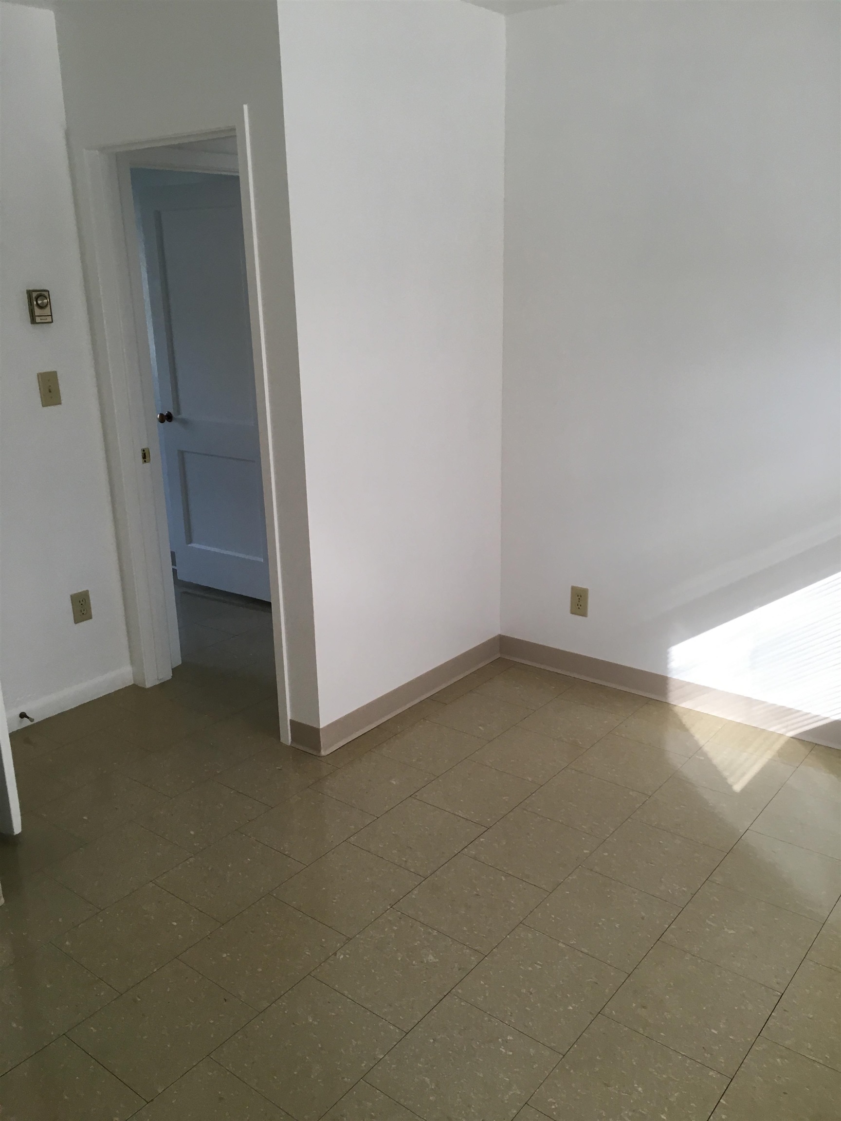 1511 & 1515 Meade Avenue Property Photo 18