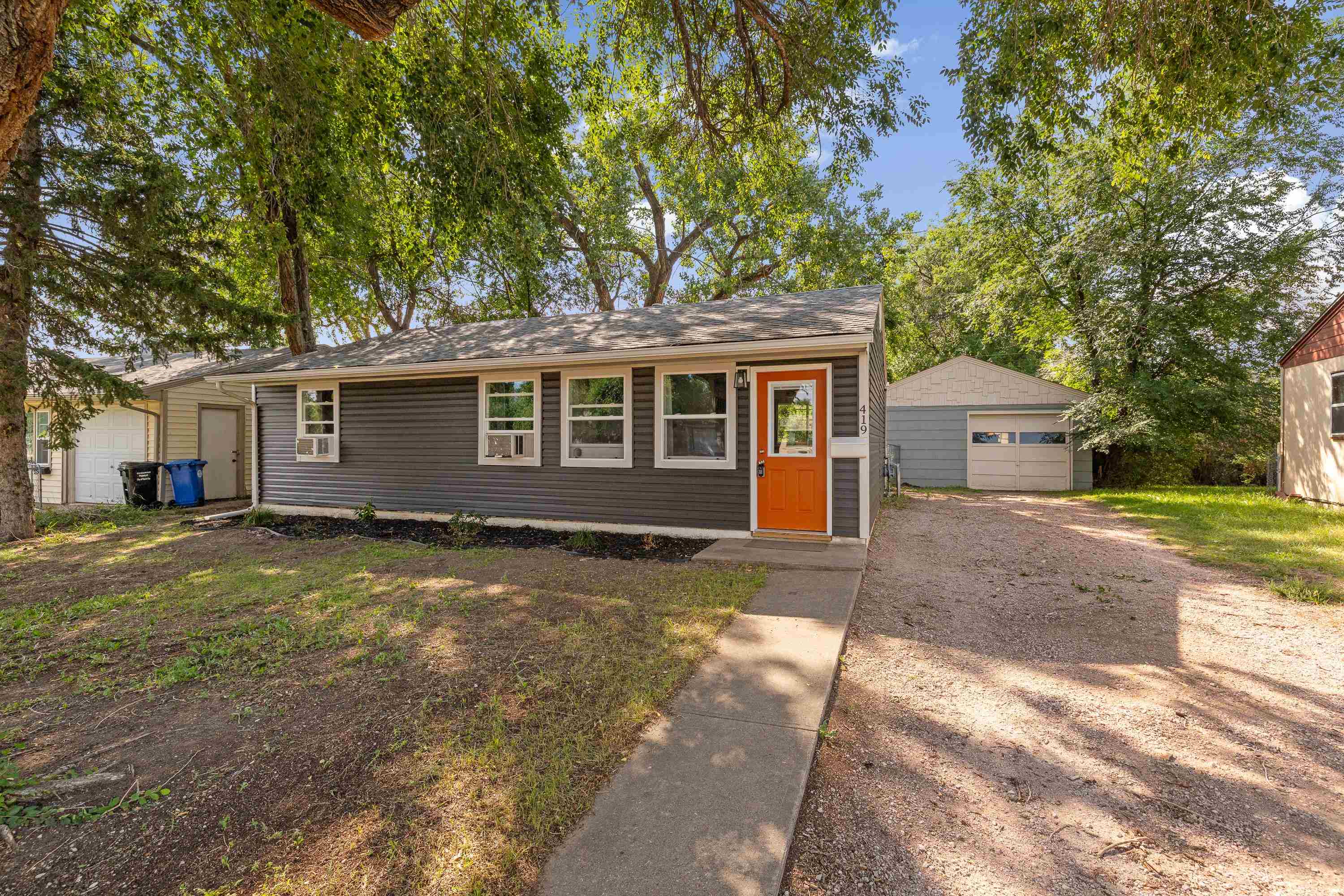 419 E Meade Property Photo 1