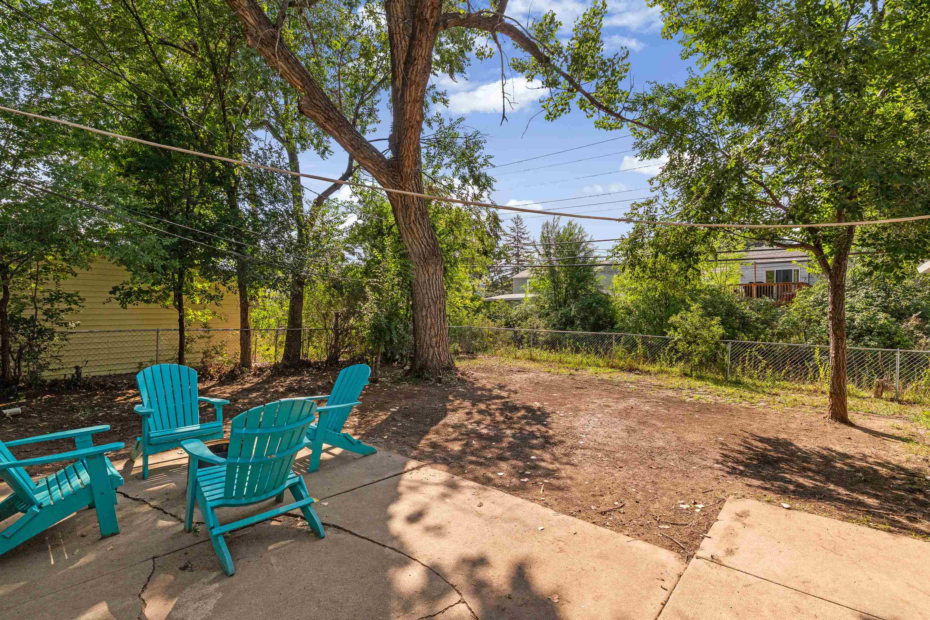 419 E Meade Property Photo 12