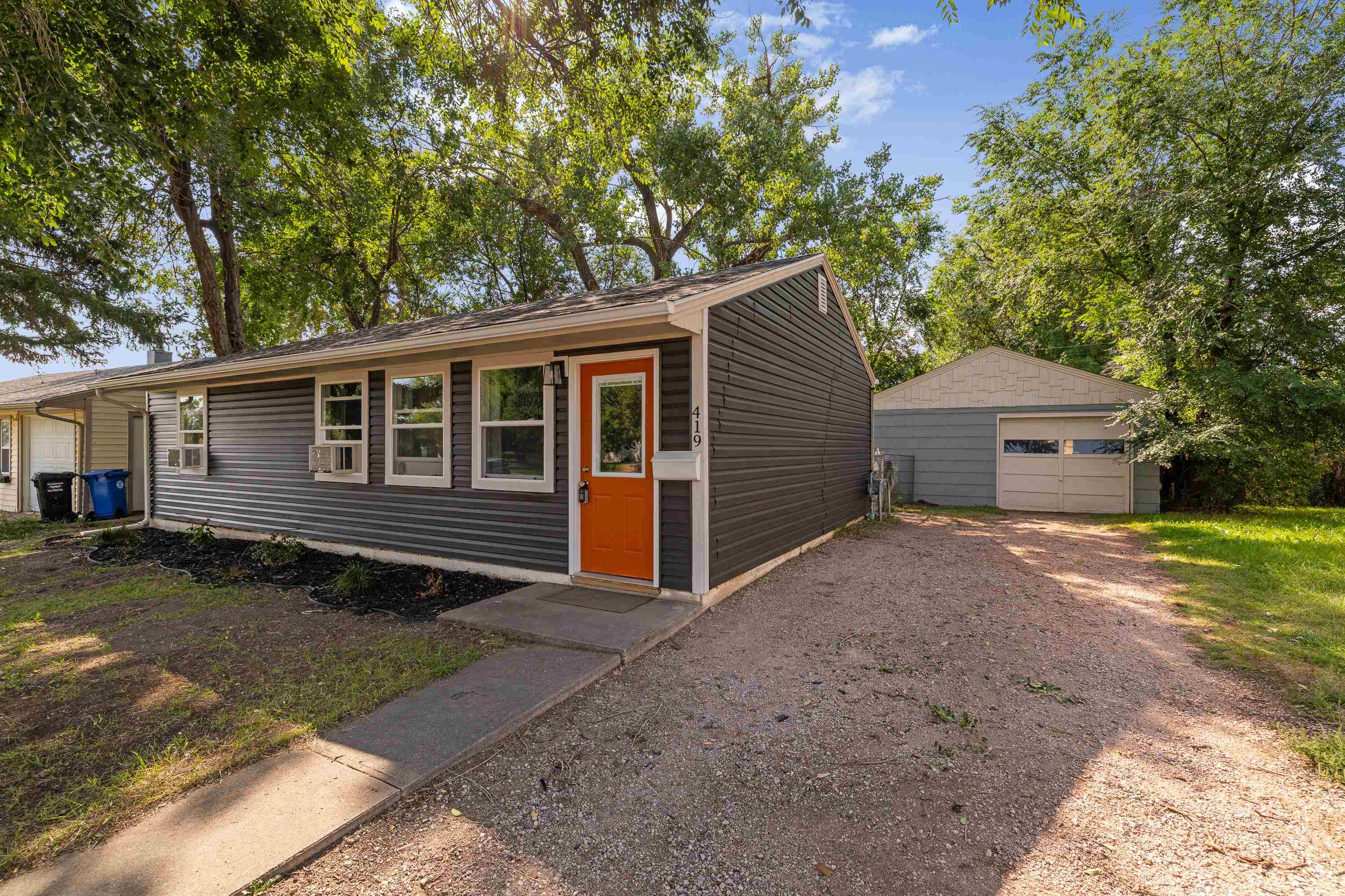 419 E Meade Property Photo 17