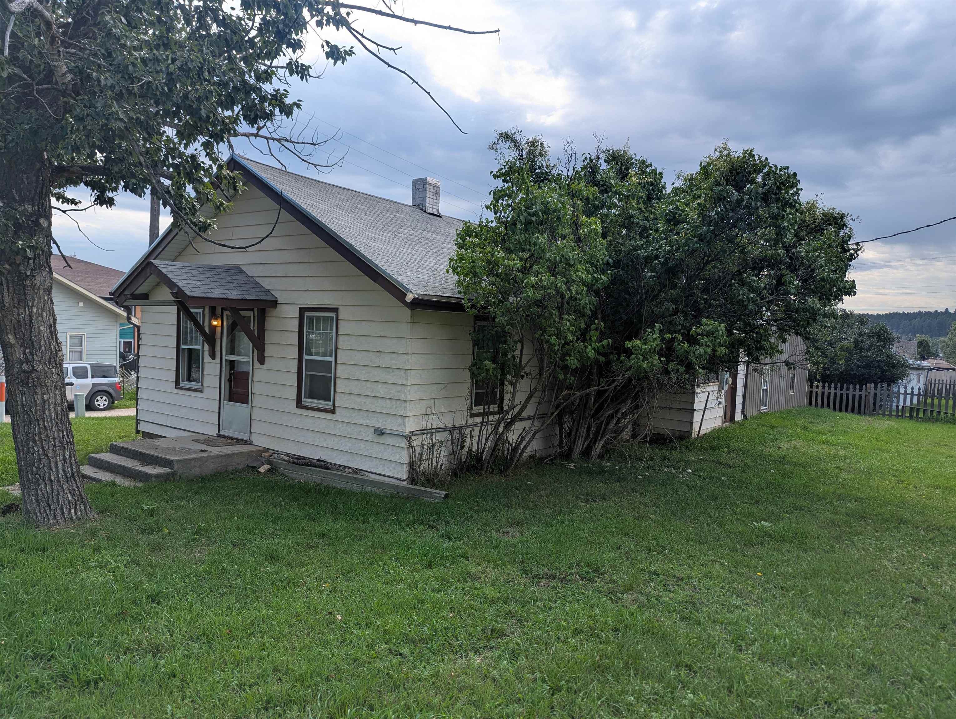 820 Montgomery Street Property Photo 1