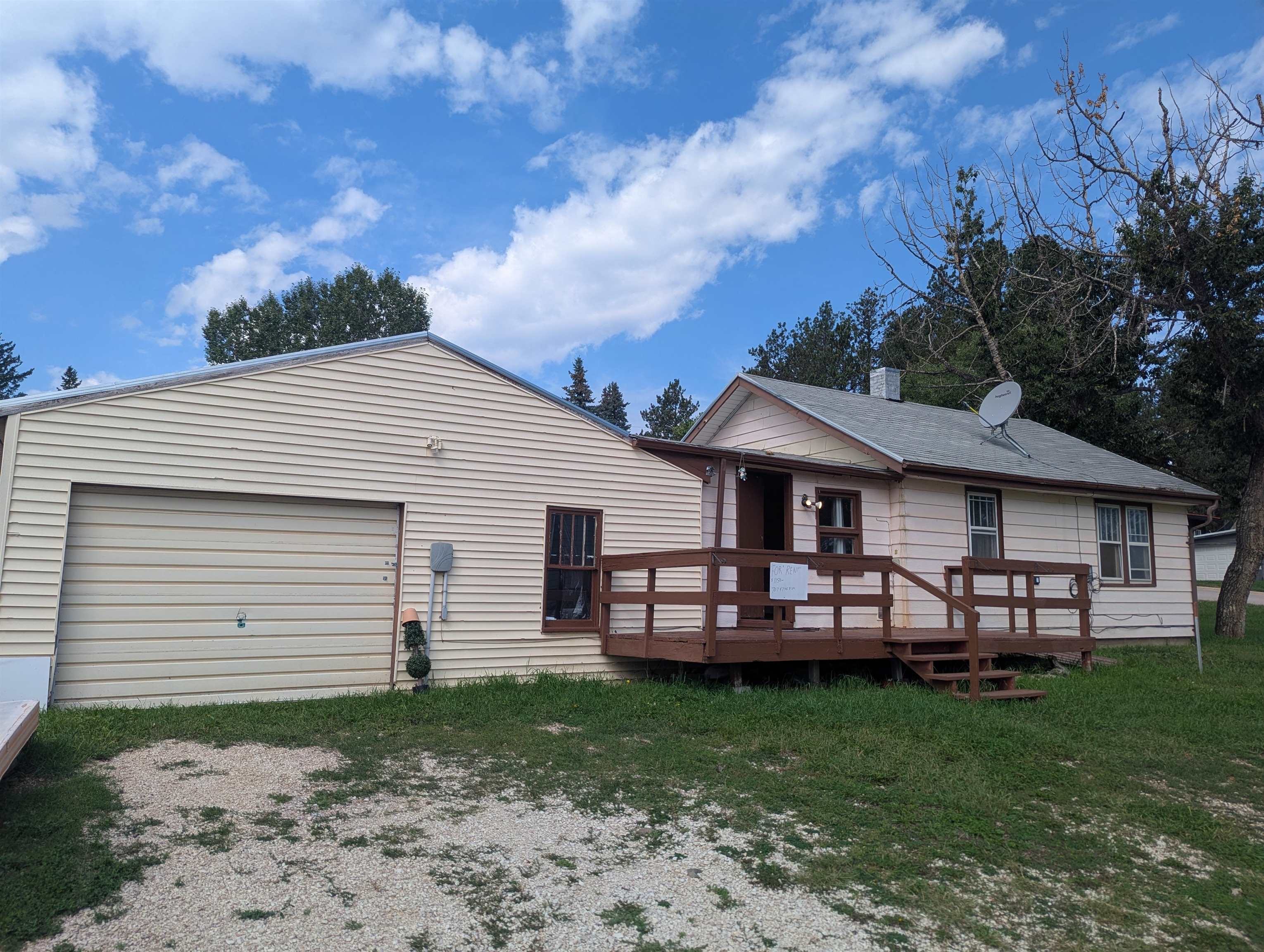 820 Montgomery Street Property Photo 2