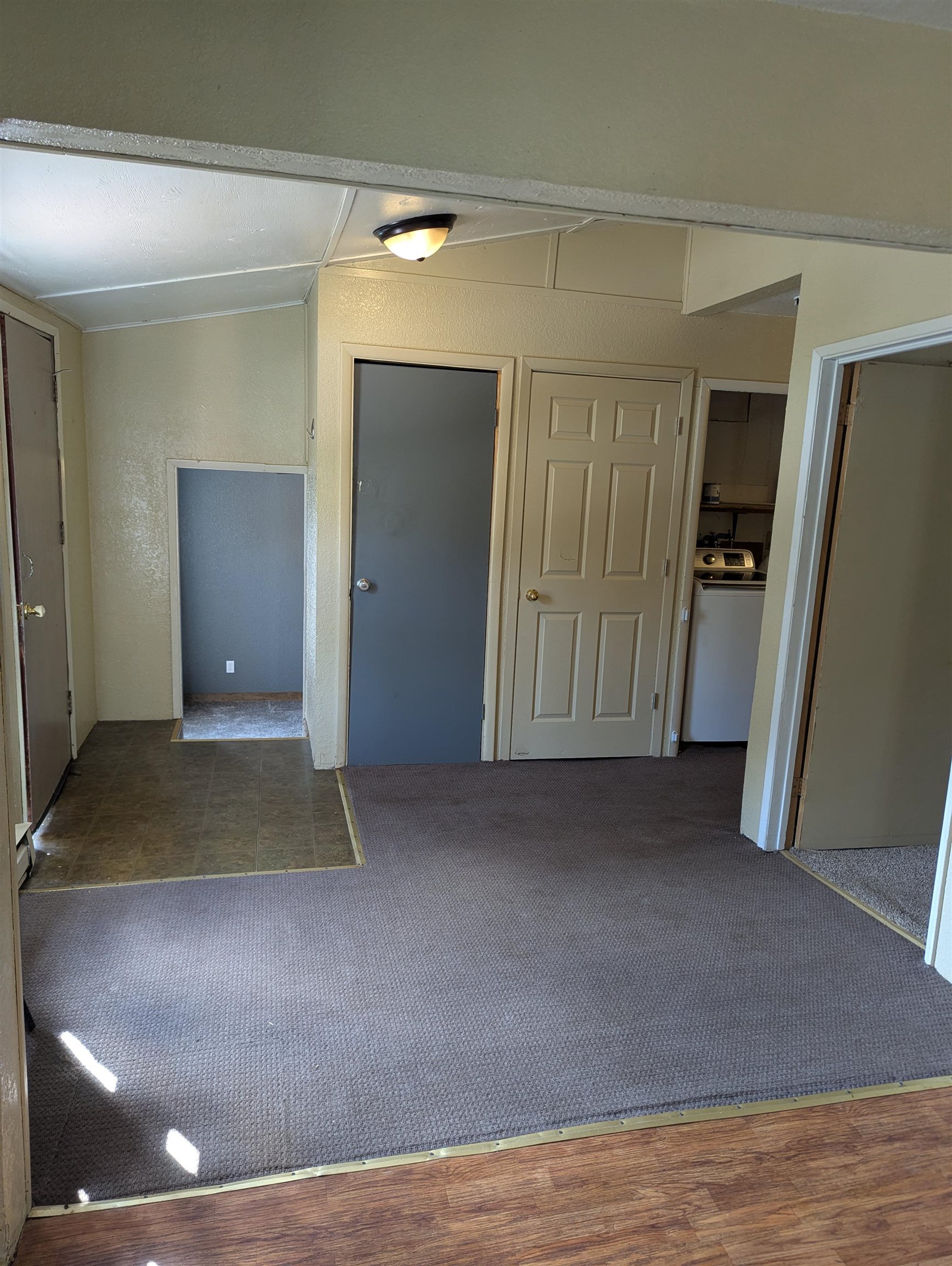 820 Montgomery Street Property Photo 6