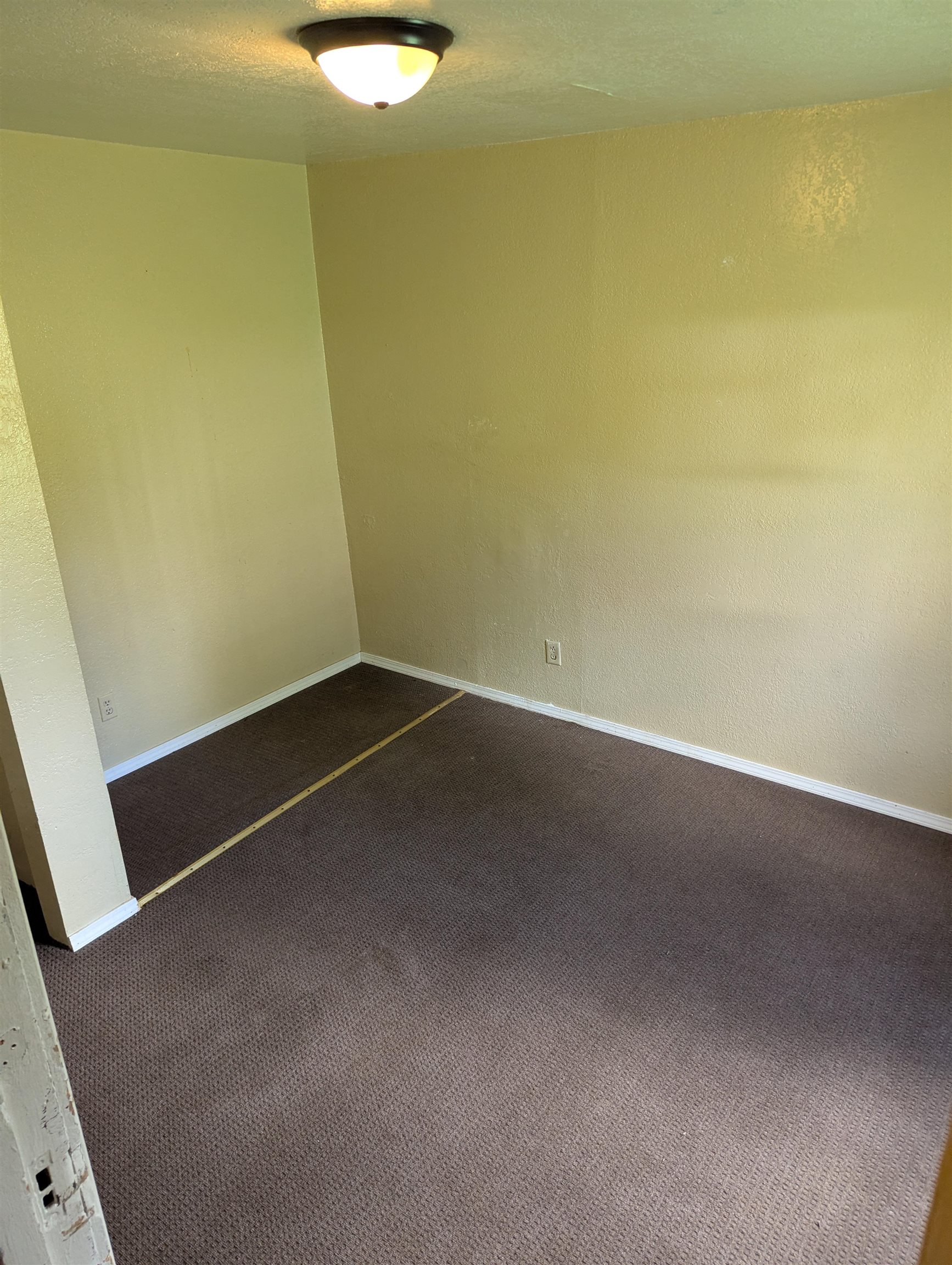 820 Montgomery Street Property Photo 13