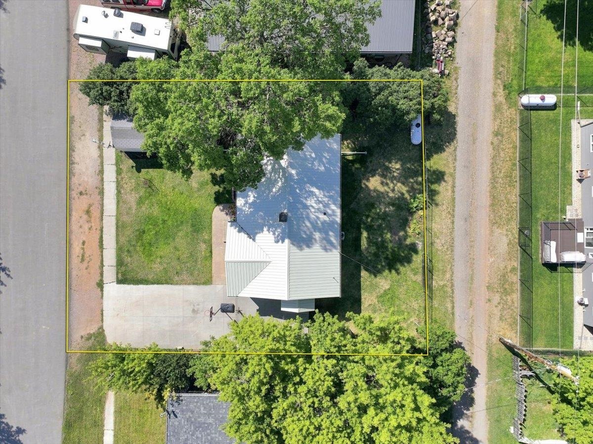 1015 E Warren Property Photo 28