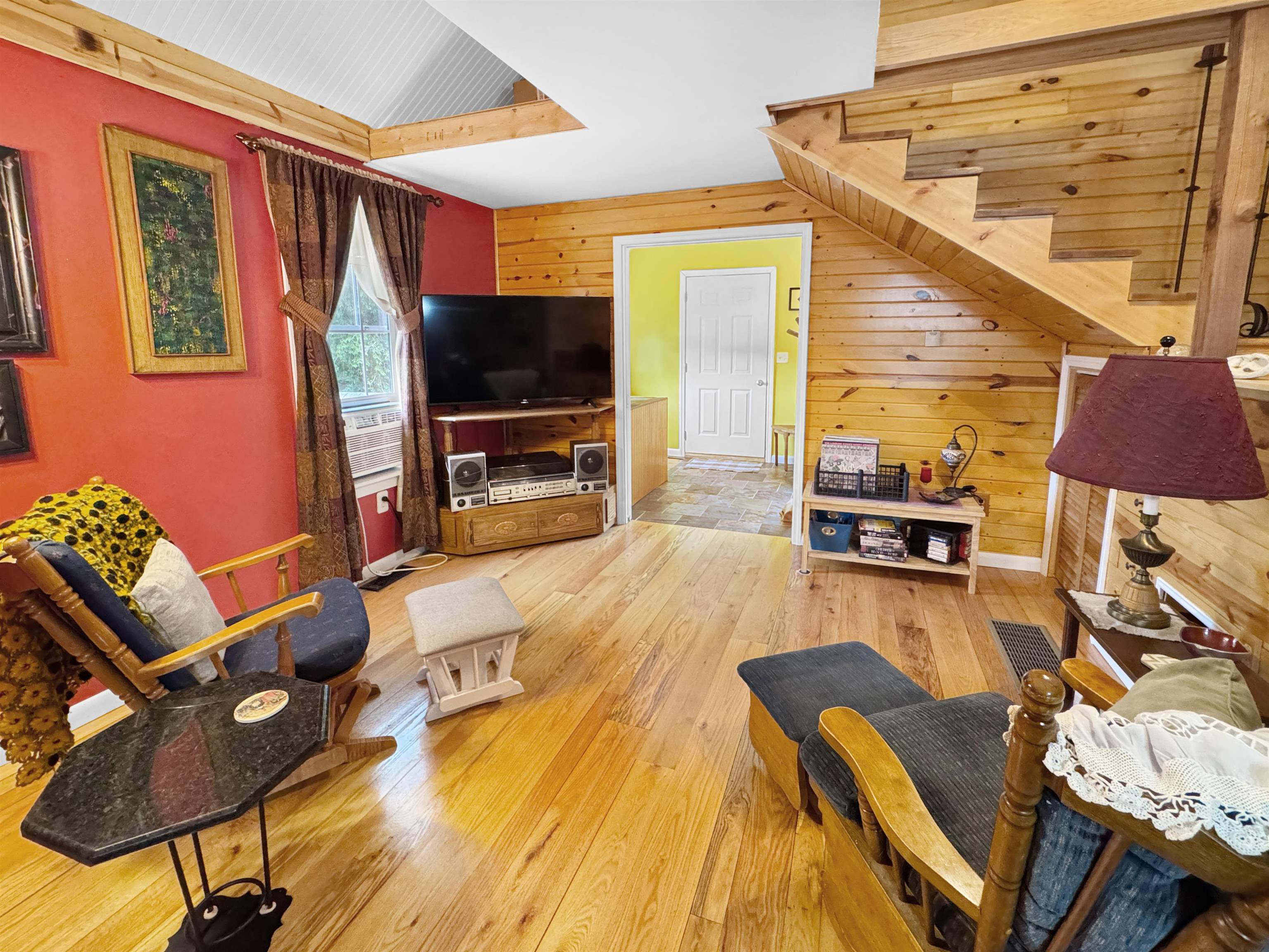 518 Beaver Ave Property Photo 4