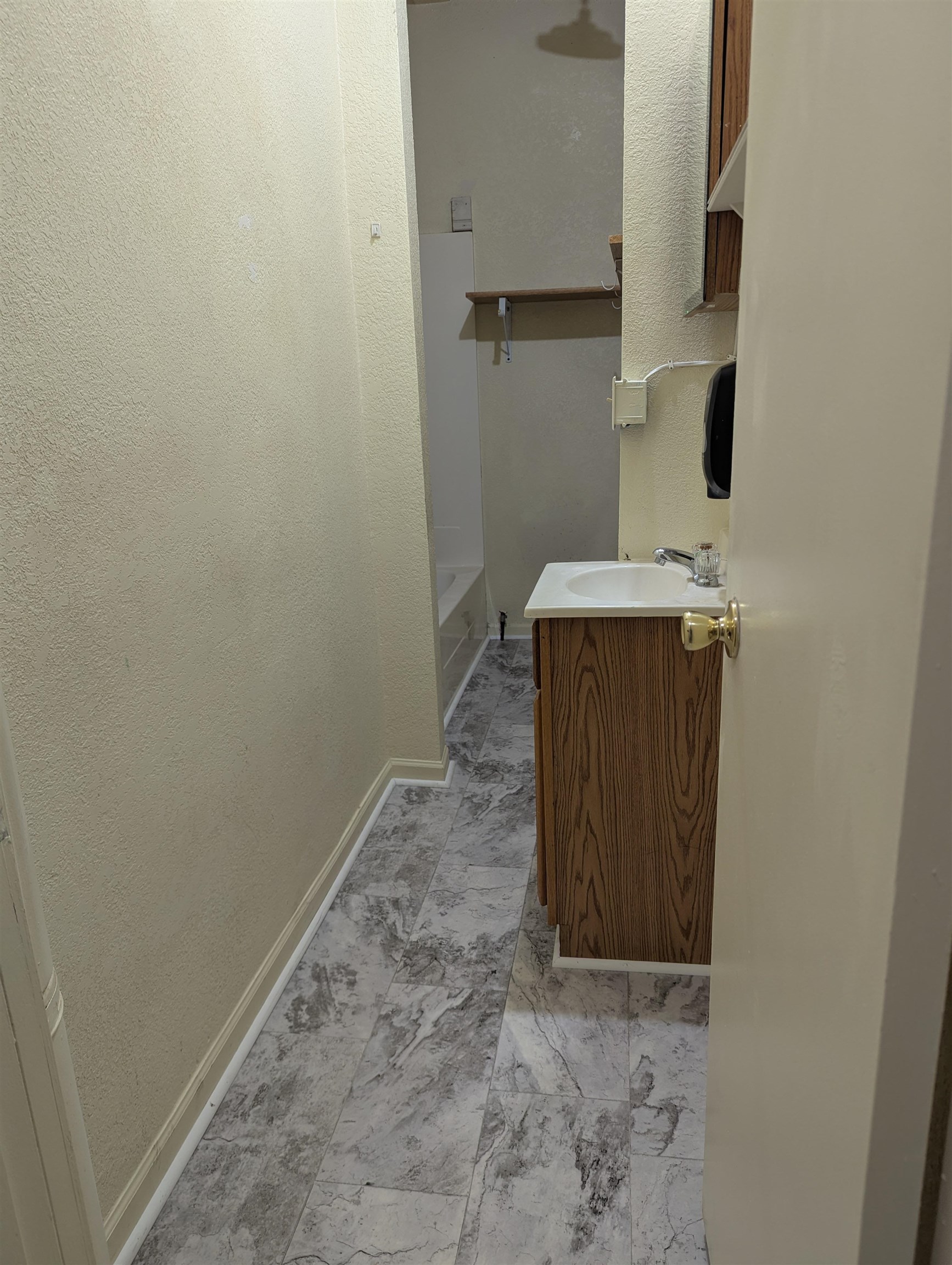 214 Milliken Street Property Photo 8
