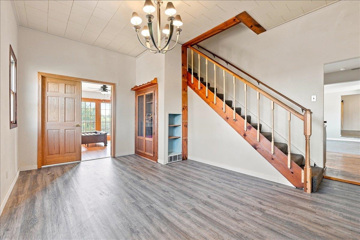 507 Bleeker Street Property Photo 16