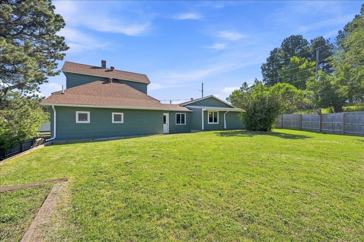 507 Bleeker Street Property Photo 18