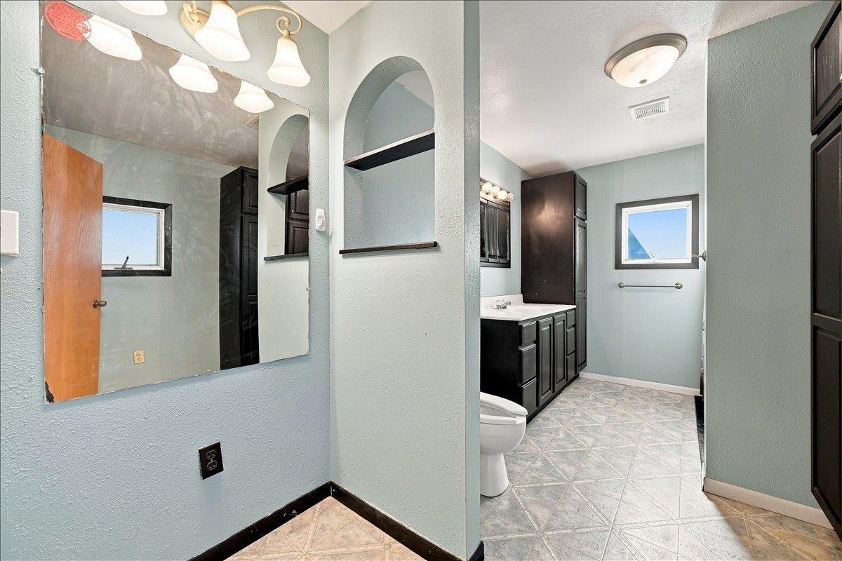 507 Bleeker Street Property Photo 19