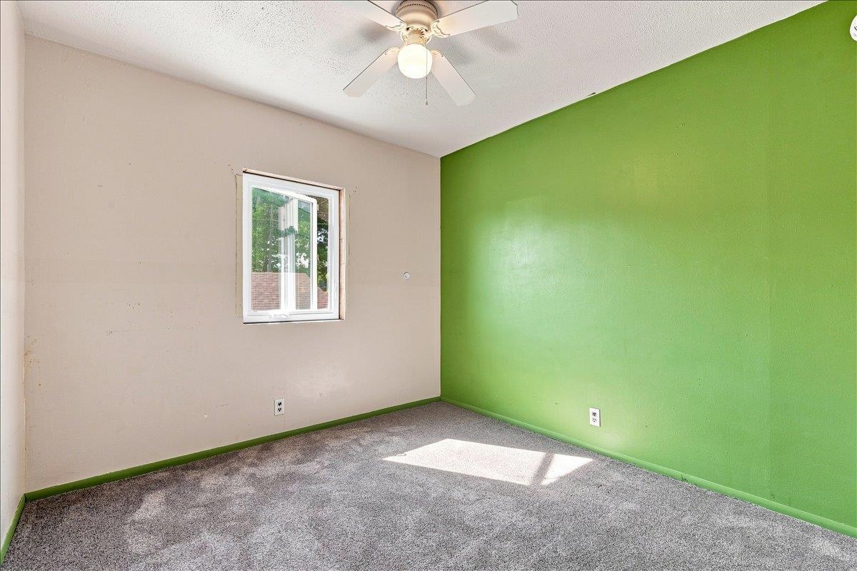 507 Bleeker Street Property Photo 22