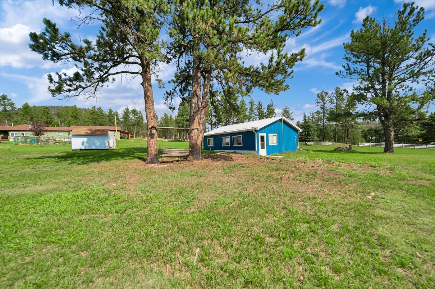12677 Hazelrodt Cutoff Property Photo 3