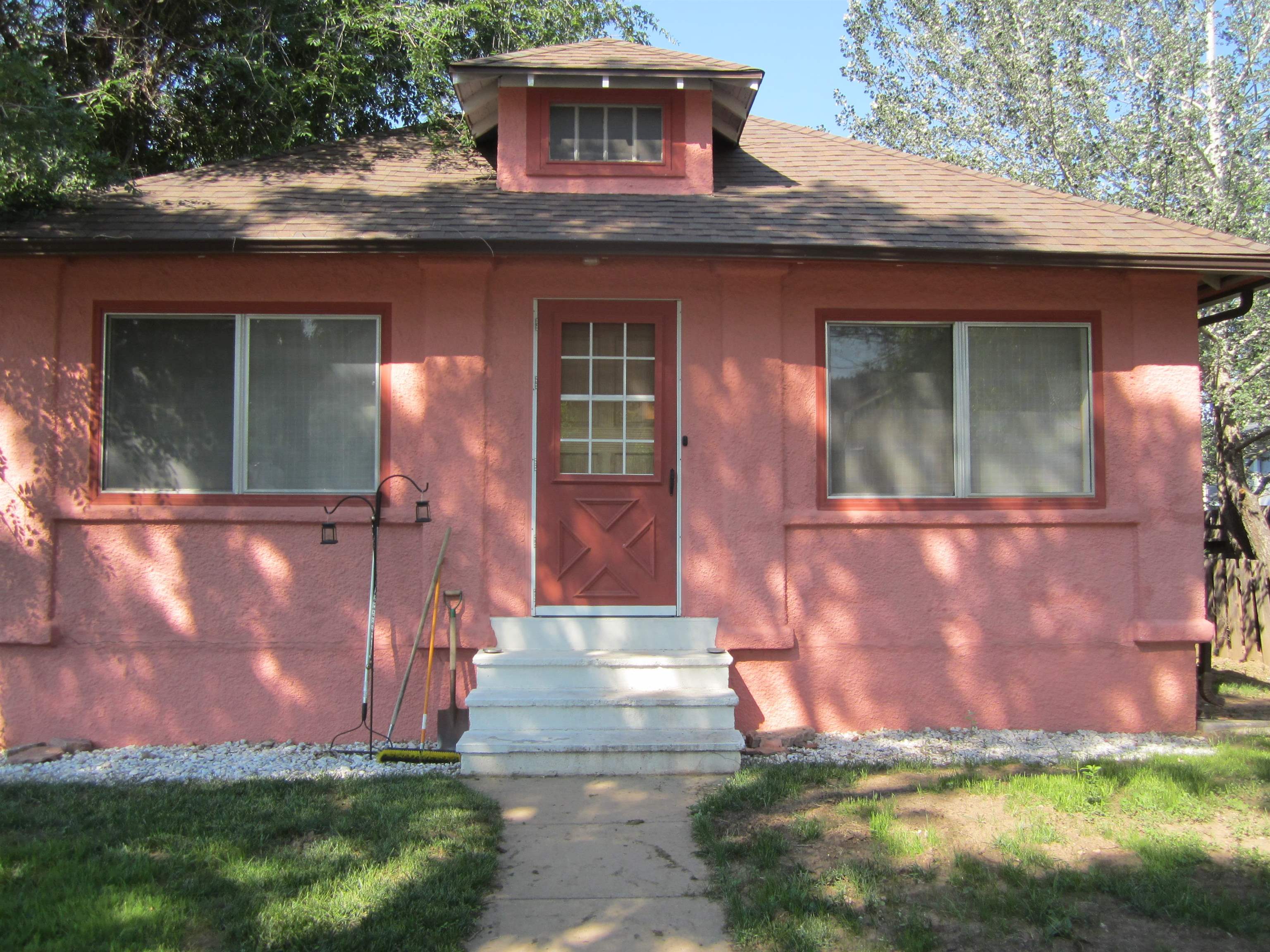 102 N 6th Street Property Photo 1