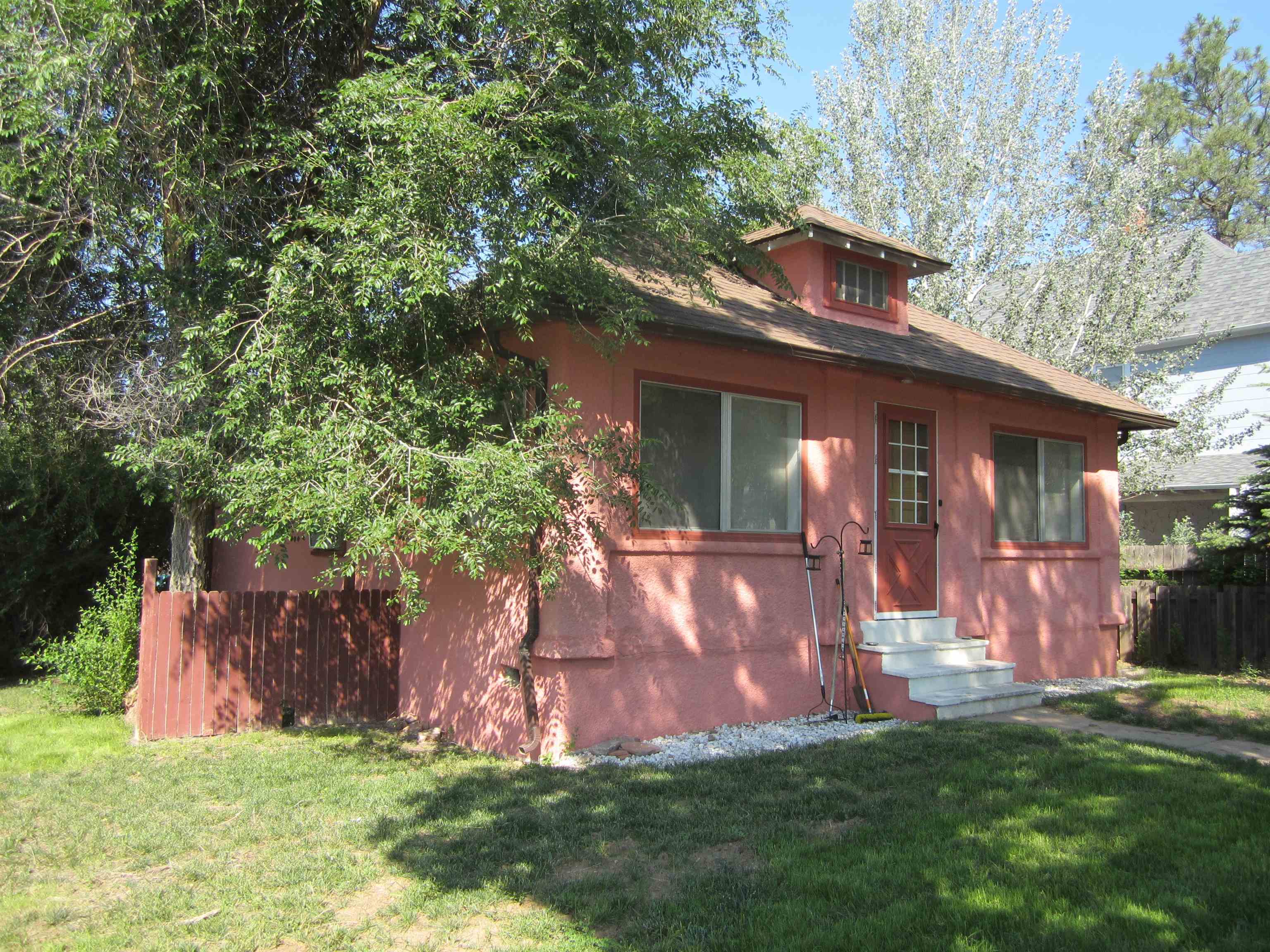 102 N 6th Street Property Photo 2