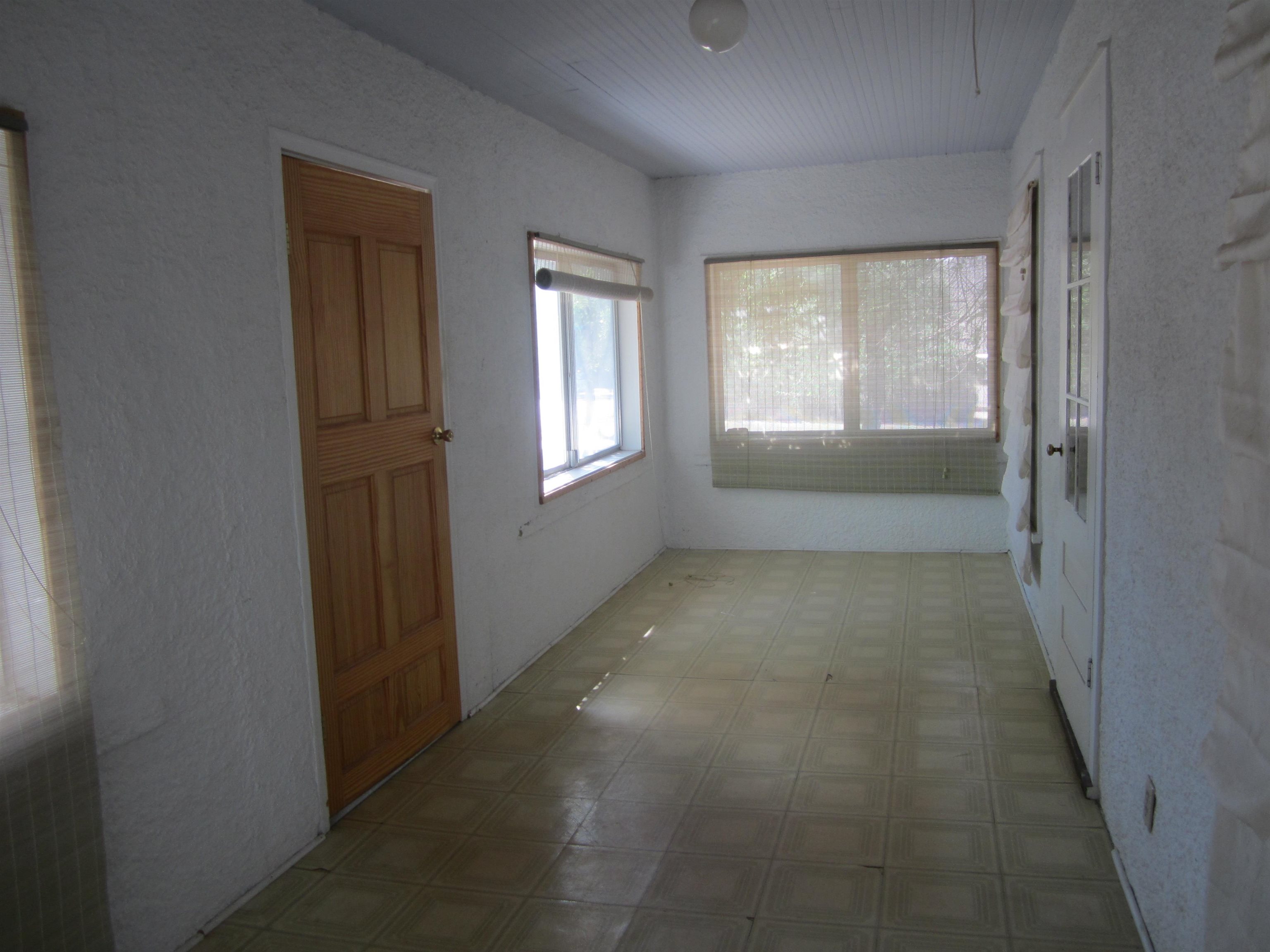 102 N 6th Street Property Photo 3